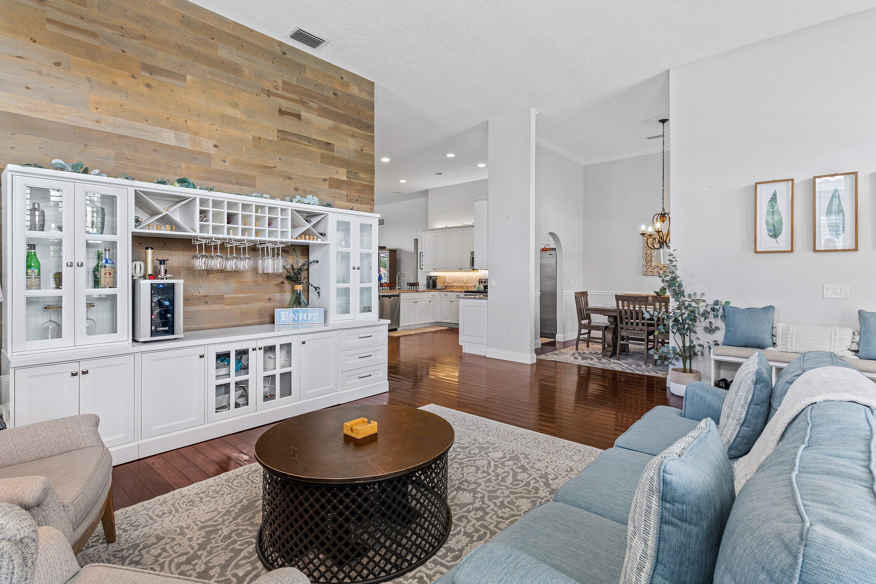 10767 Tea Olive Lane