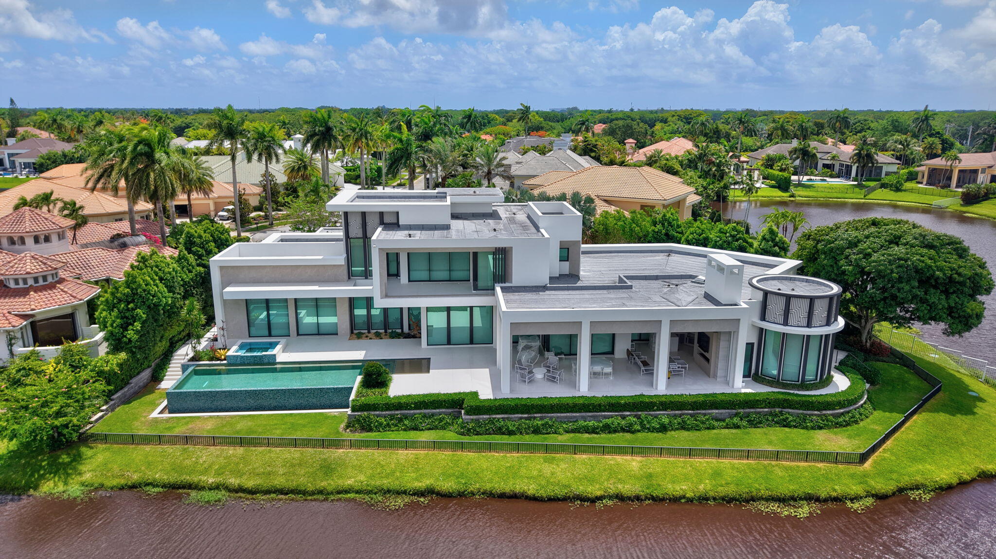 6960 Lake Estates Court