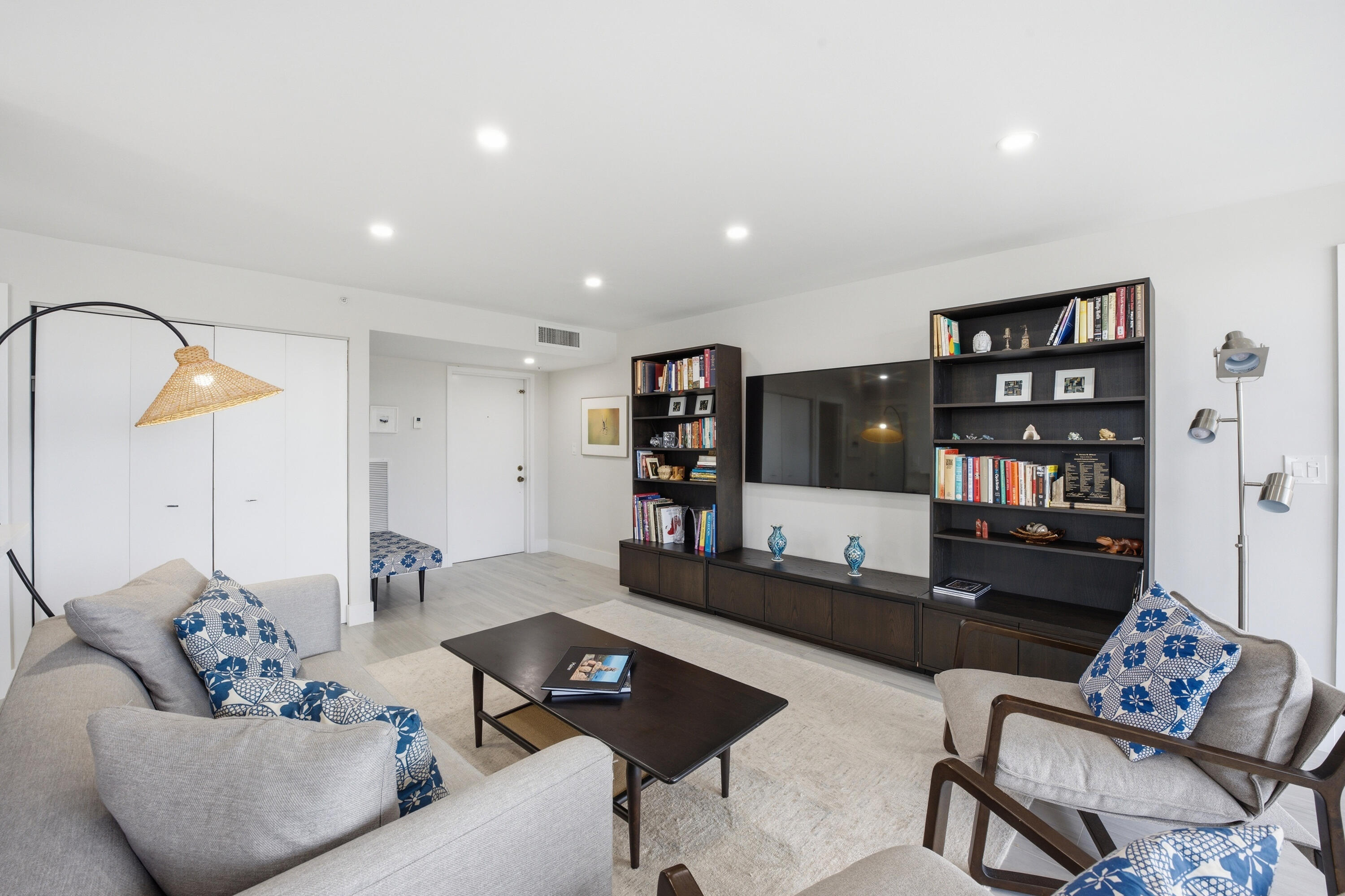7768 Lakeside Boulevard 515