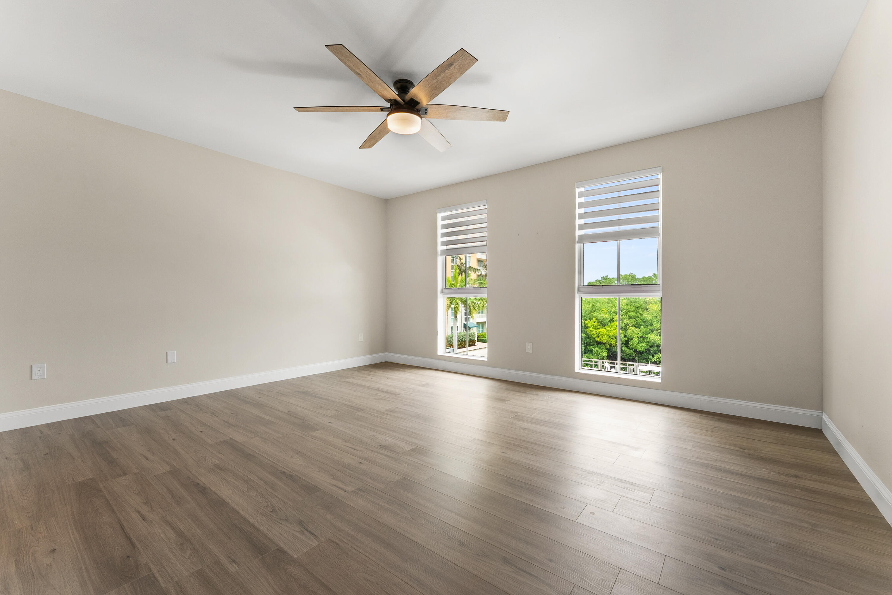 643 Casa Loma Boulevard