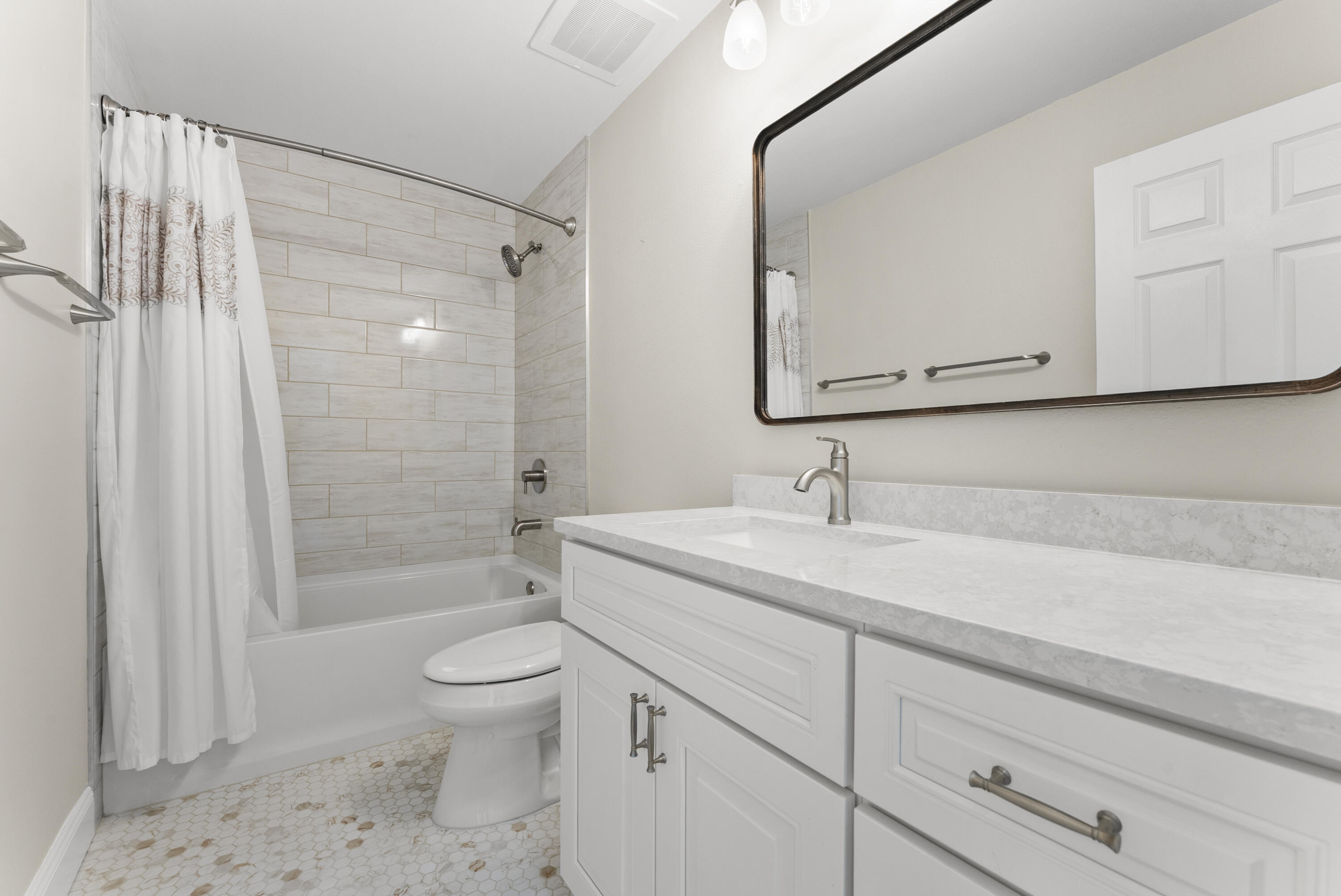 643 Casa Loma Boulevard