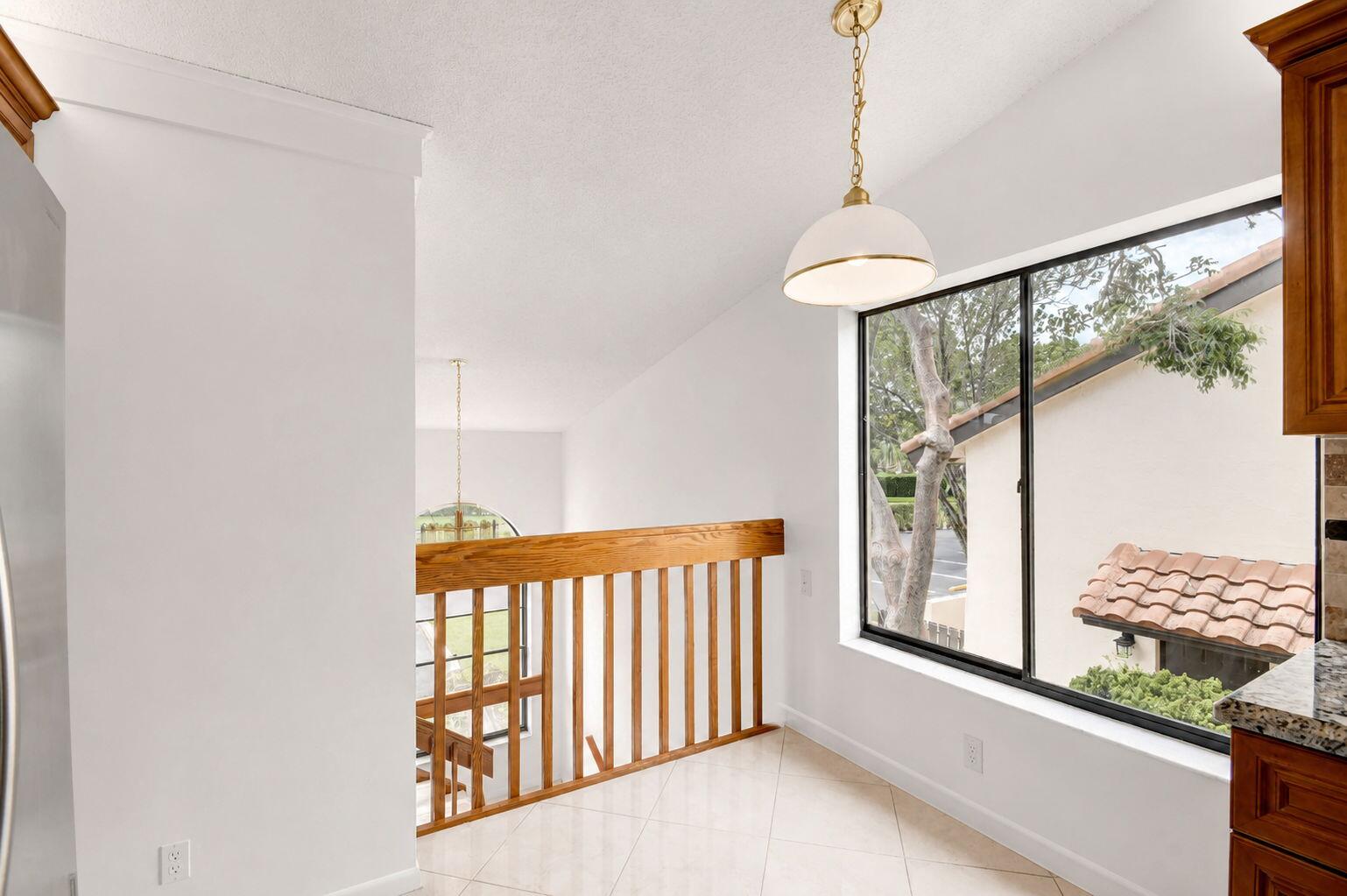 10231 N Circle Lake Drive 201