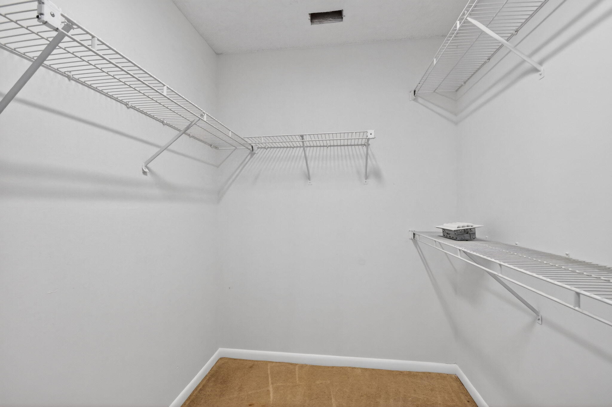 10231 N Circle Lake Drive 201