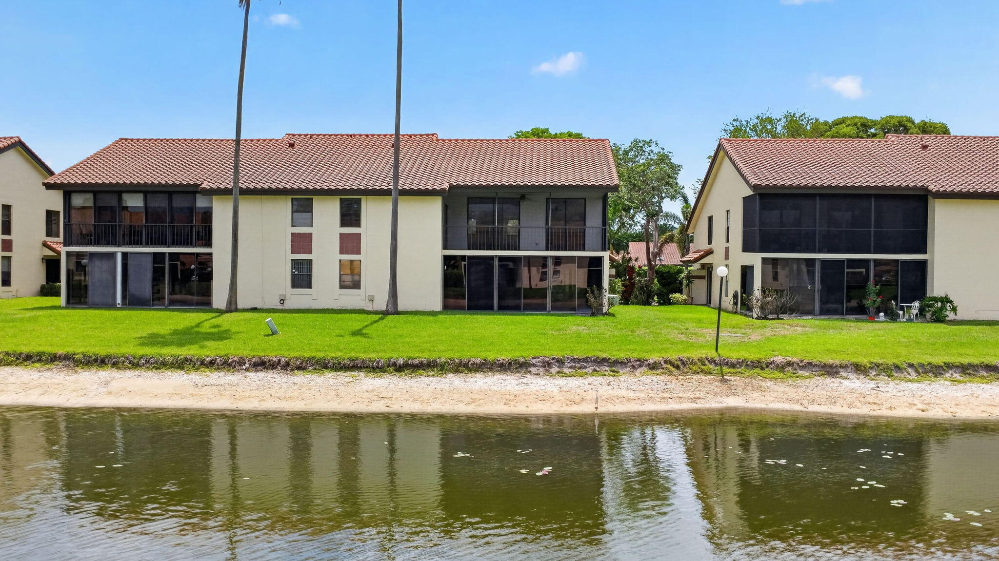 10231 N Circle Lake Drive 201