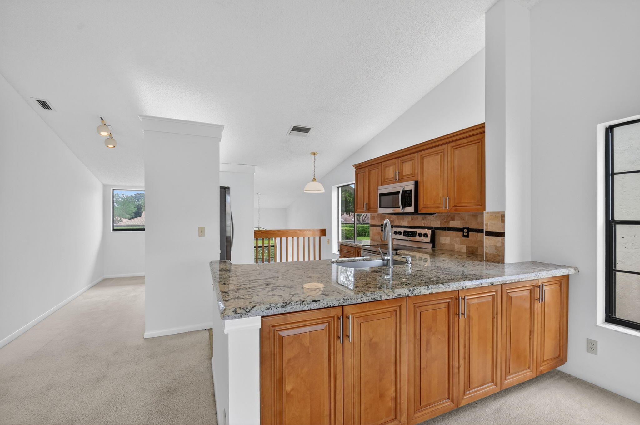 10231 N Circle Lake Drive 201