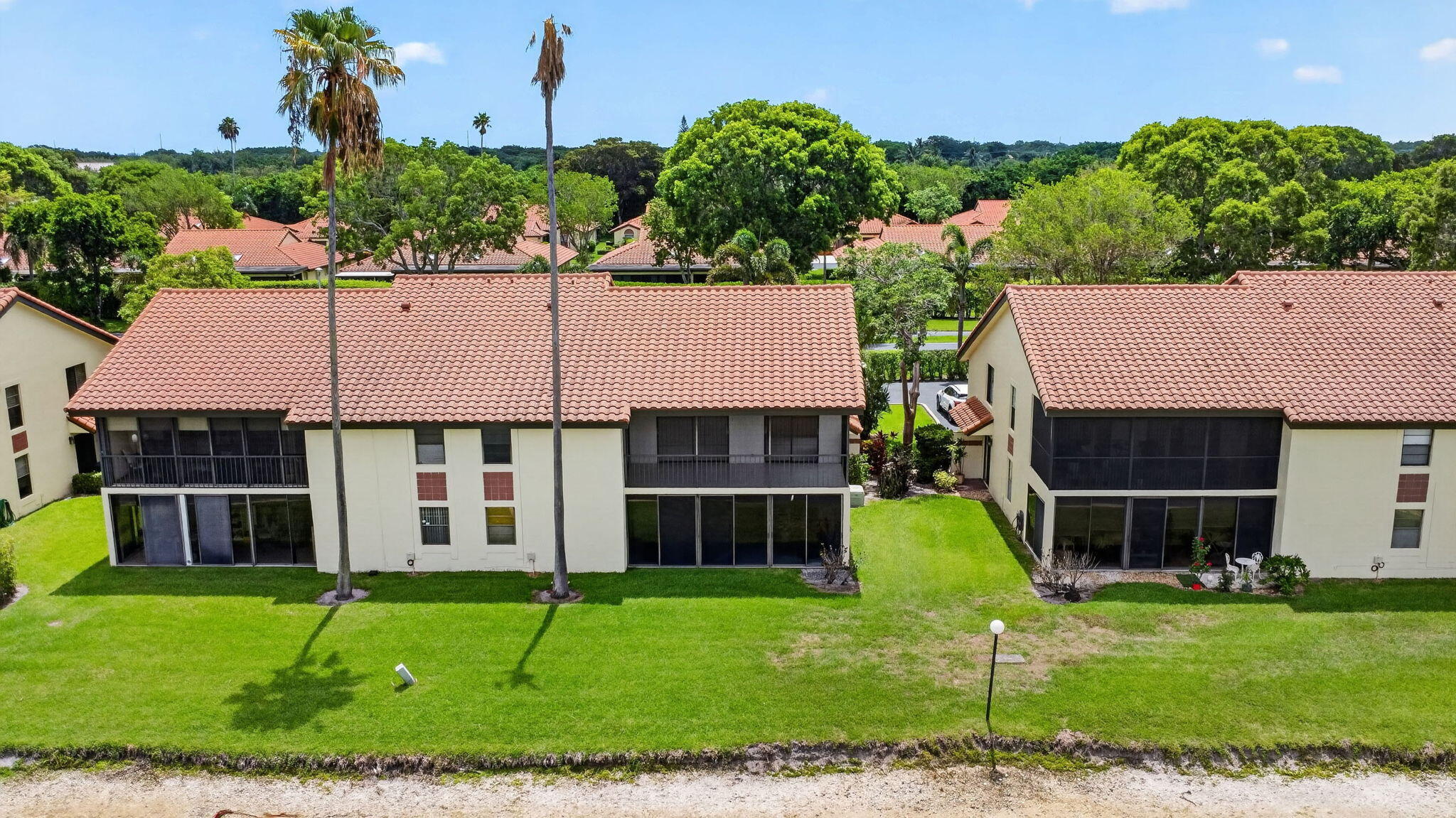 10231 N Circle Lake Drive 201