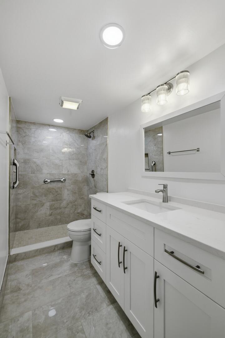 2901 Victoria Circle B2