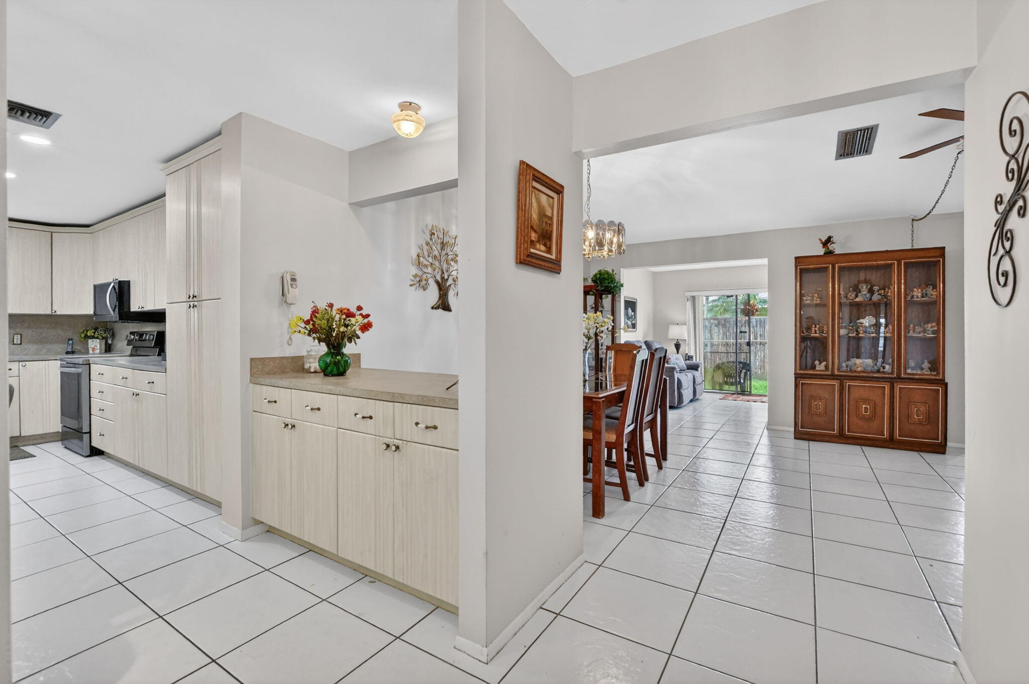 3857 NW 1st Place