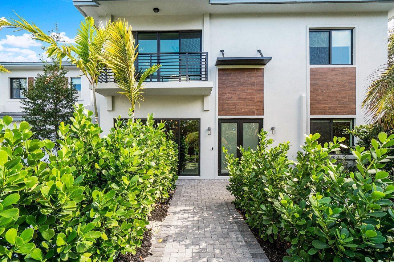 2211 Florida Boulevard A