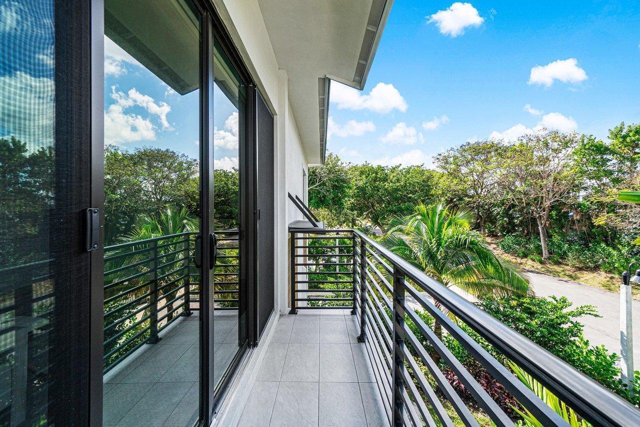 2211 Florida Boulevard A