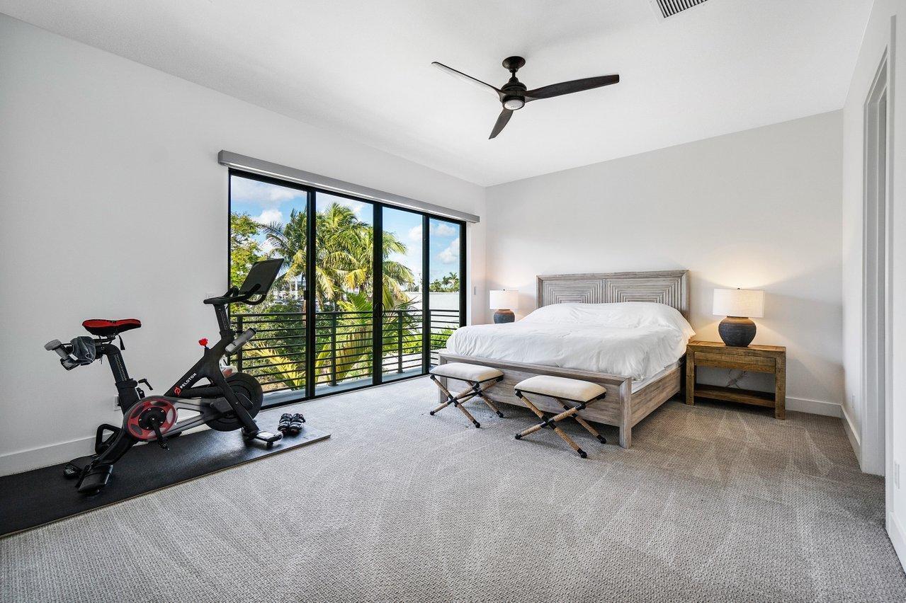2211 Florida Boulevard A