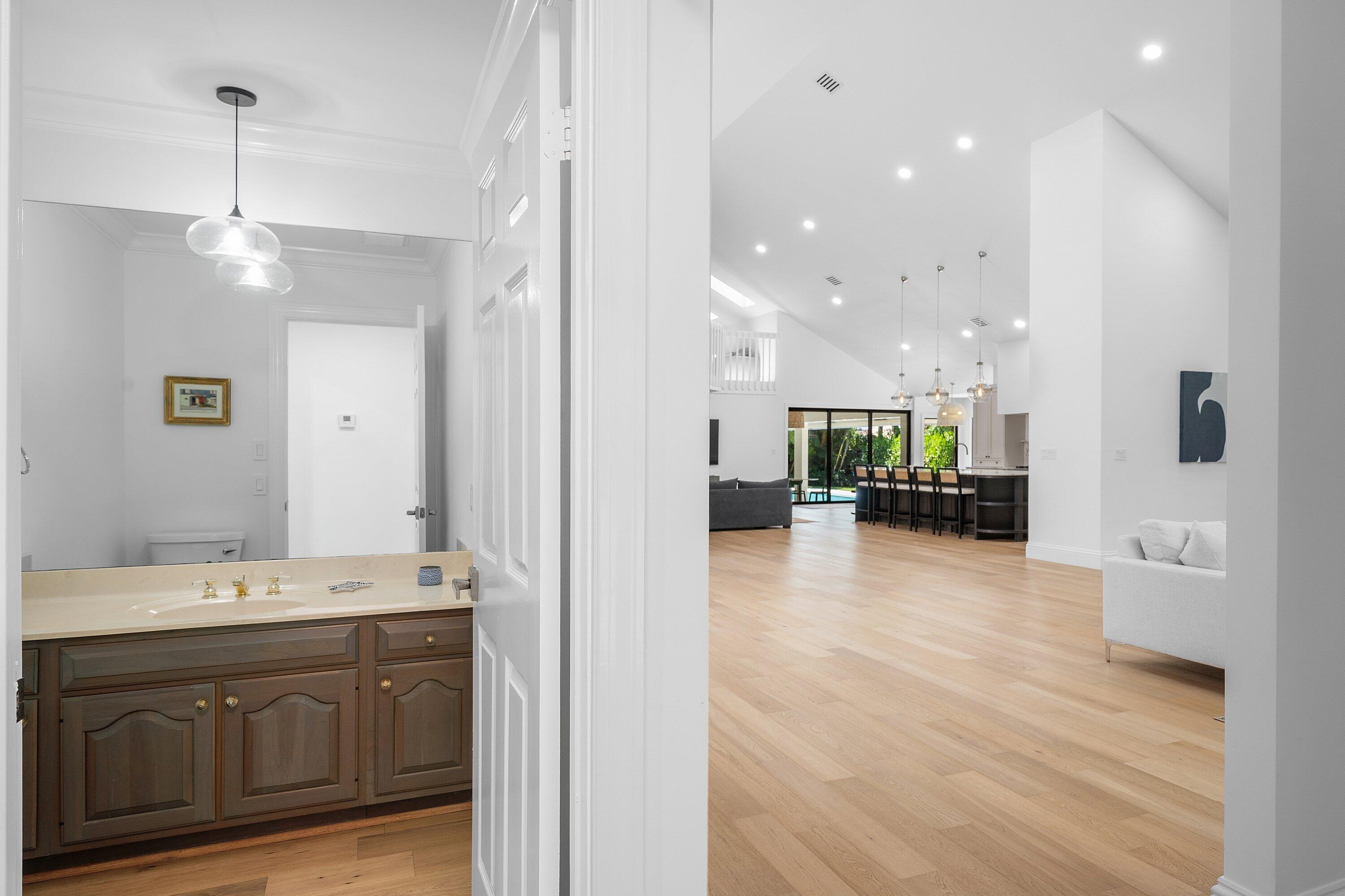 3235 Hyde Circle