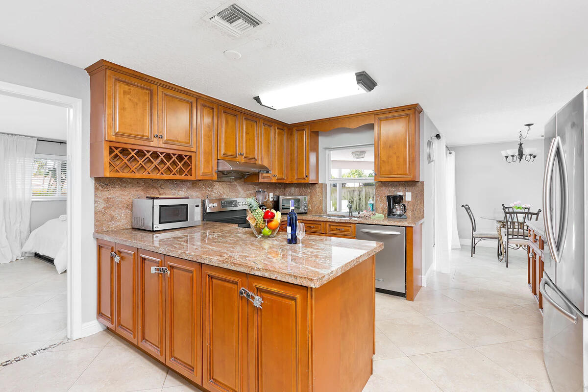 4348 NW 2nd Terrace