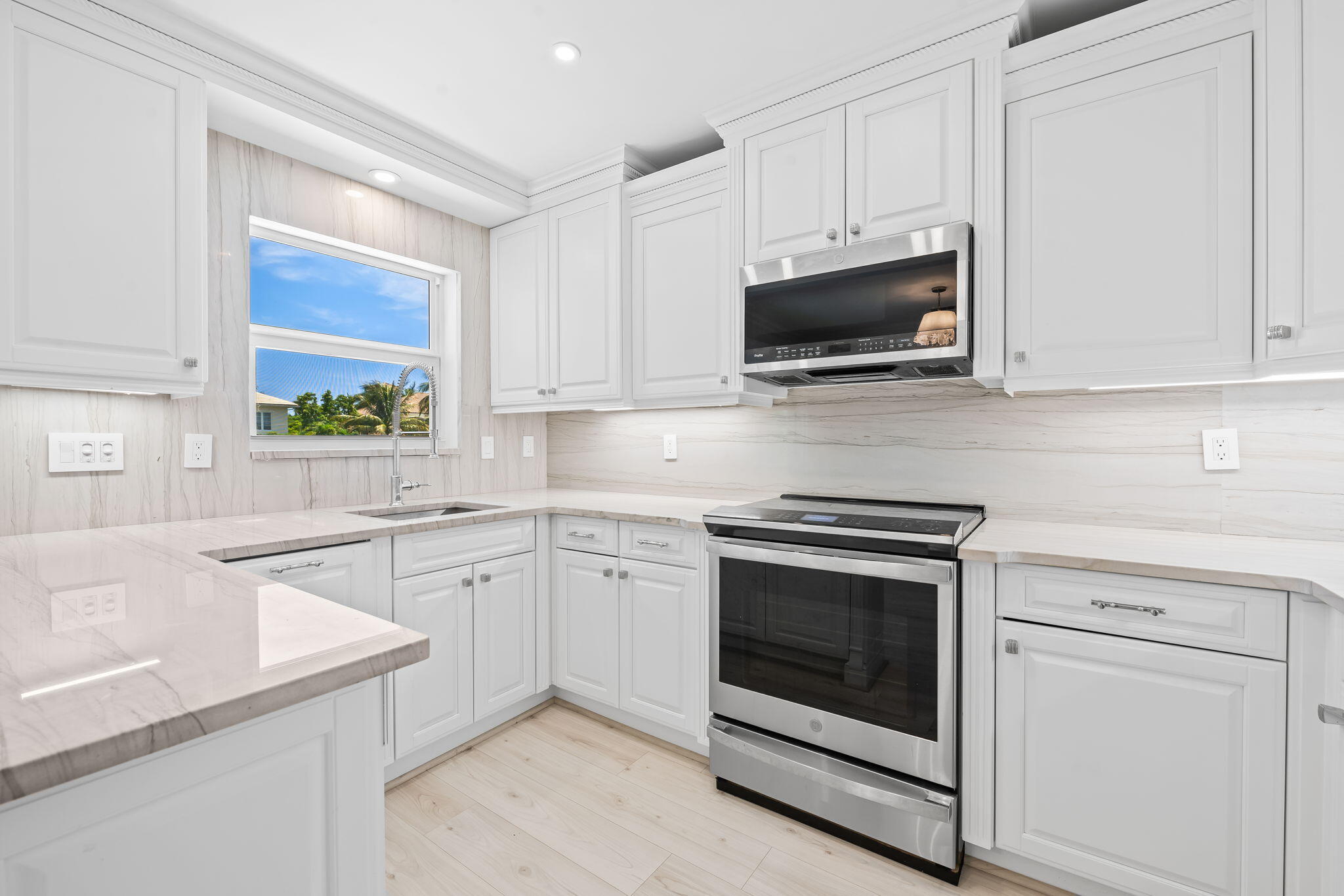 1105 Bel Air Drive C