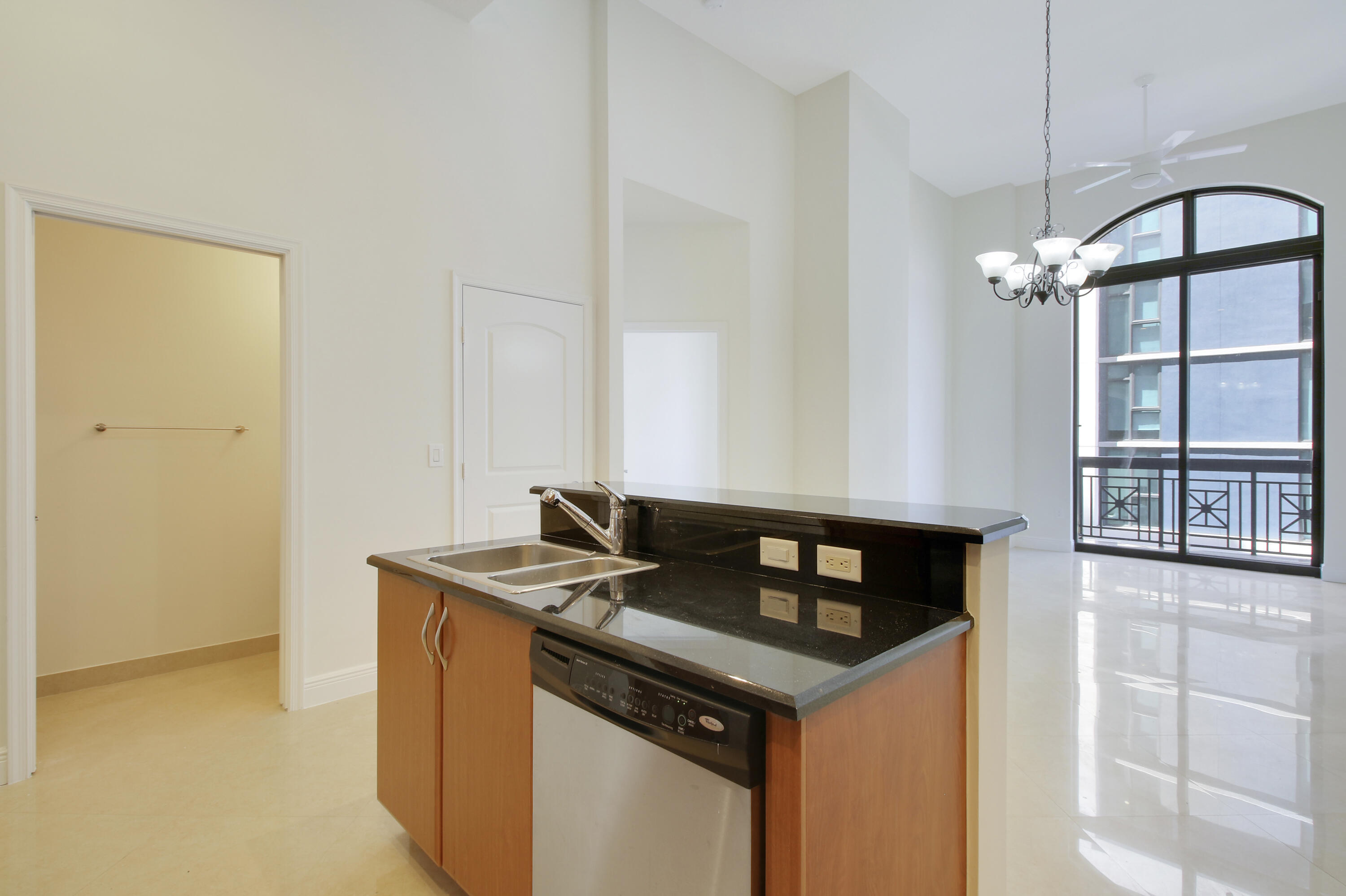 701 S Olive Avenue 316