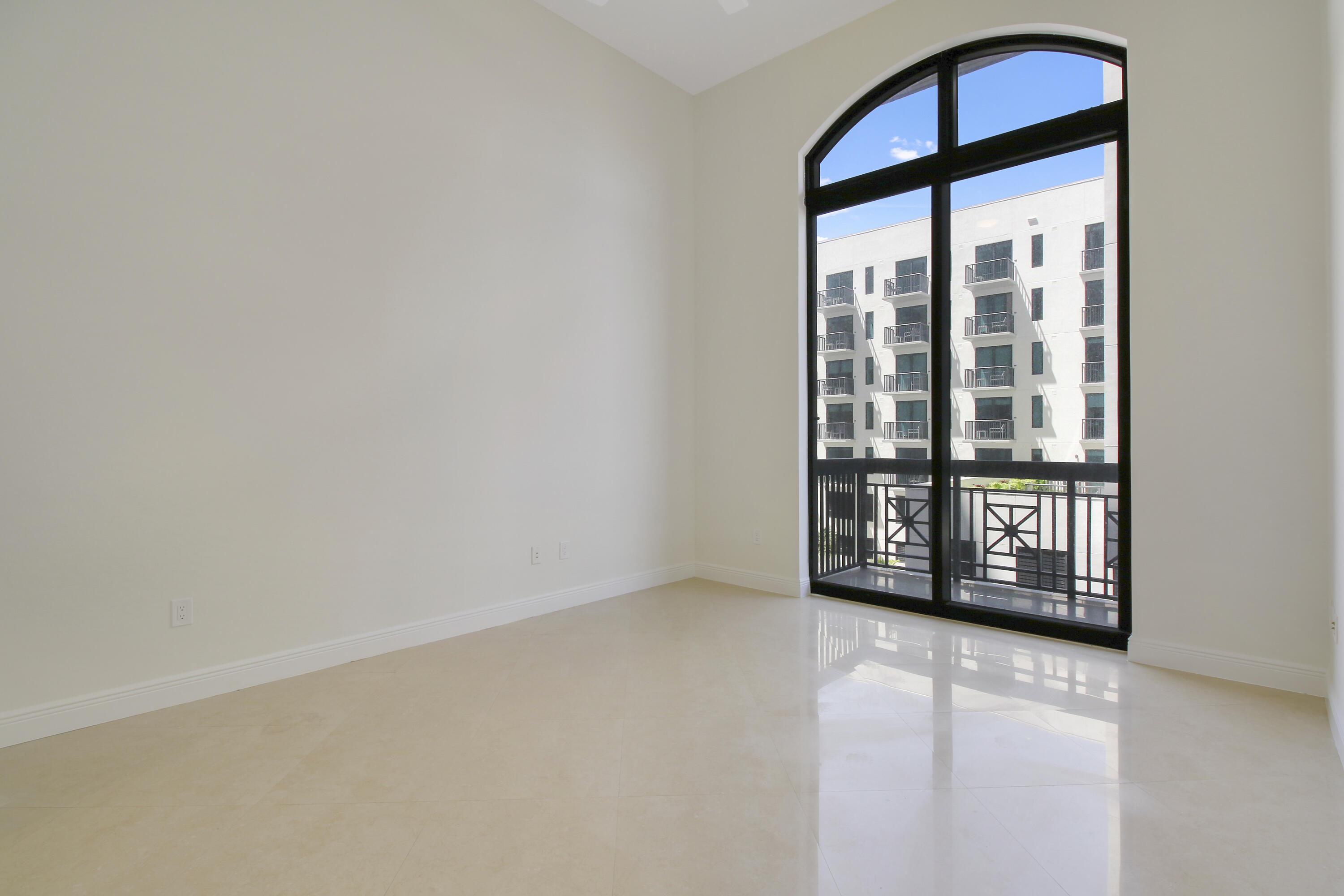 701 S Olive Avenue 316