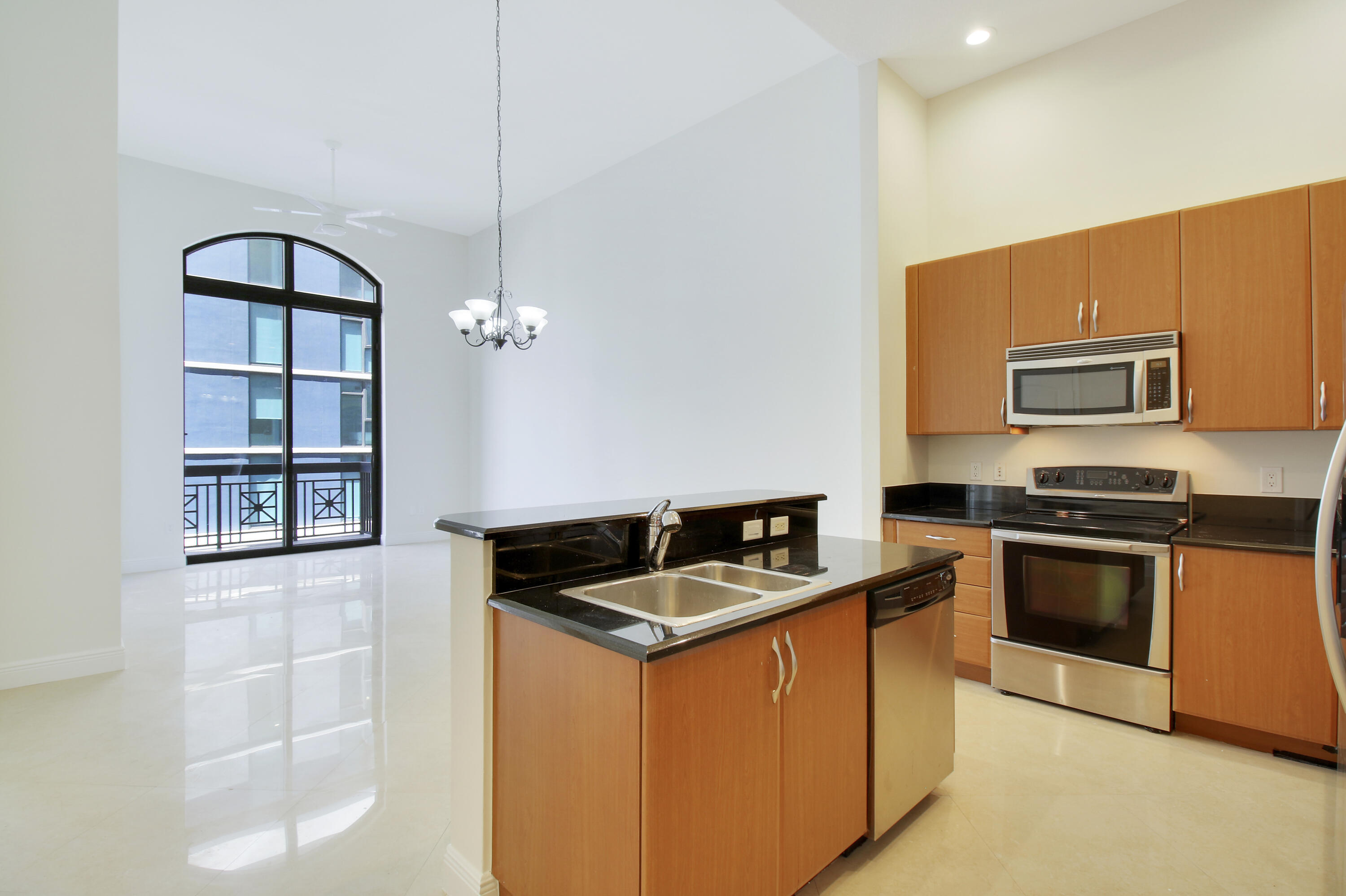 701 S Olive Avenue 316