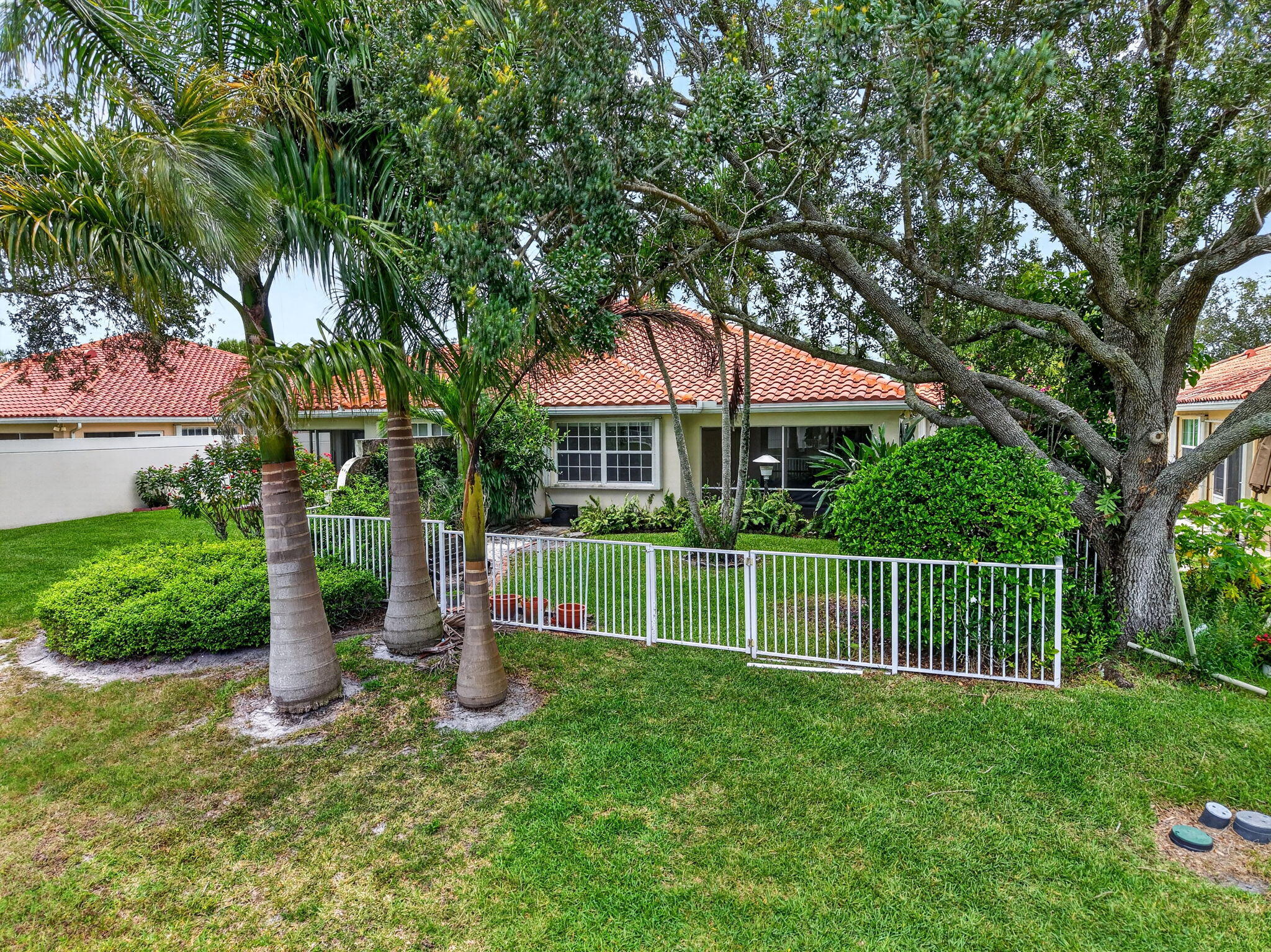 2774 Livingston Lane