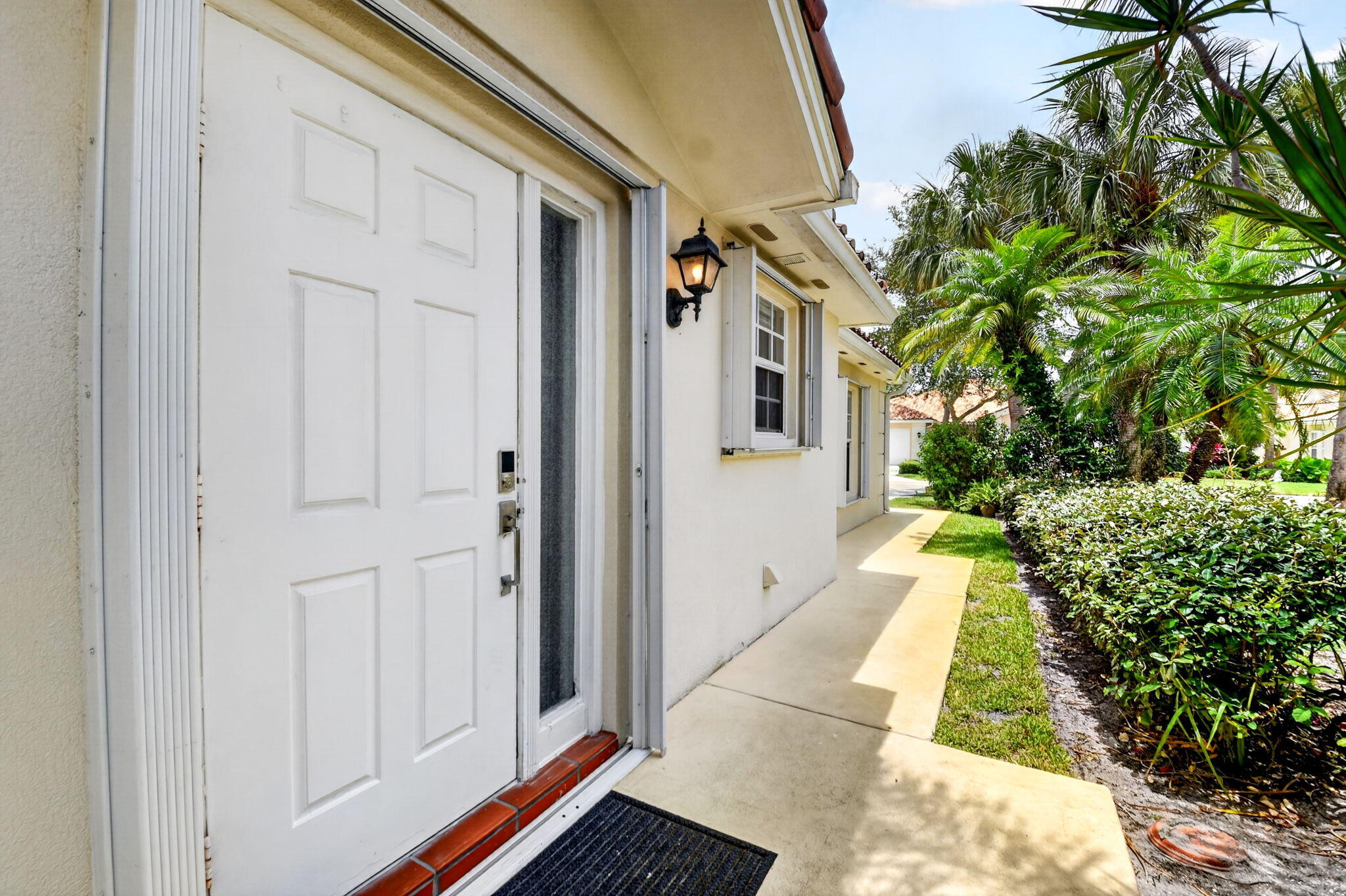 2774 Livingston Lane