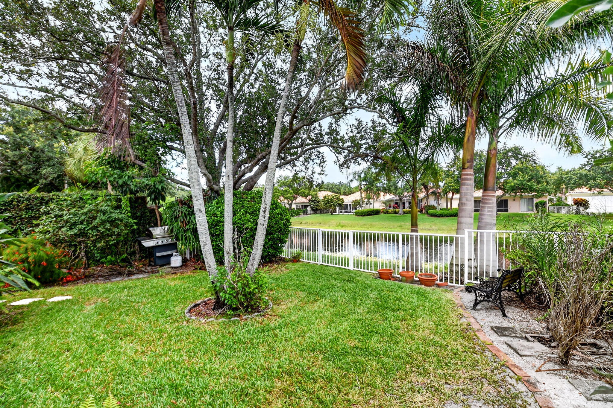2774 Livingston Lane