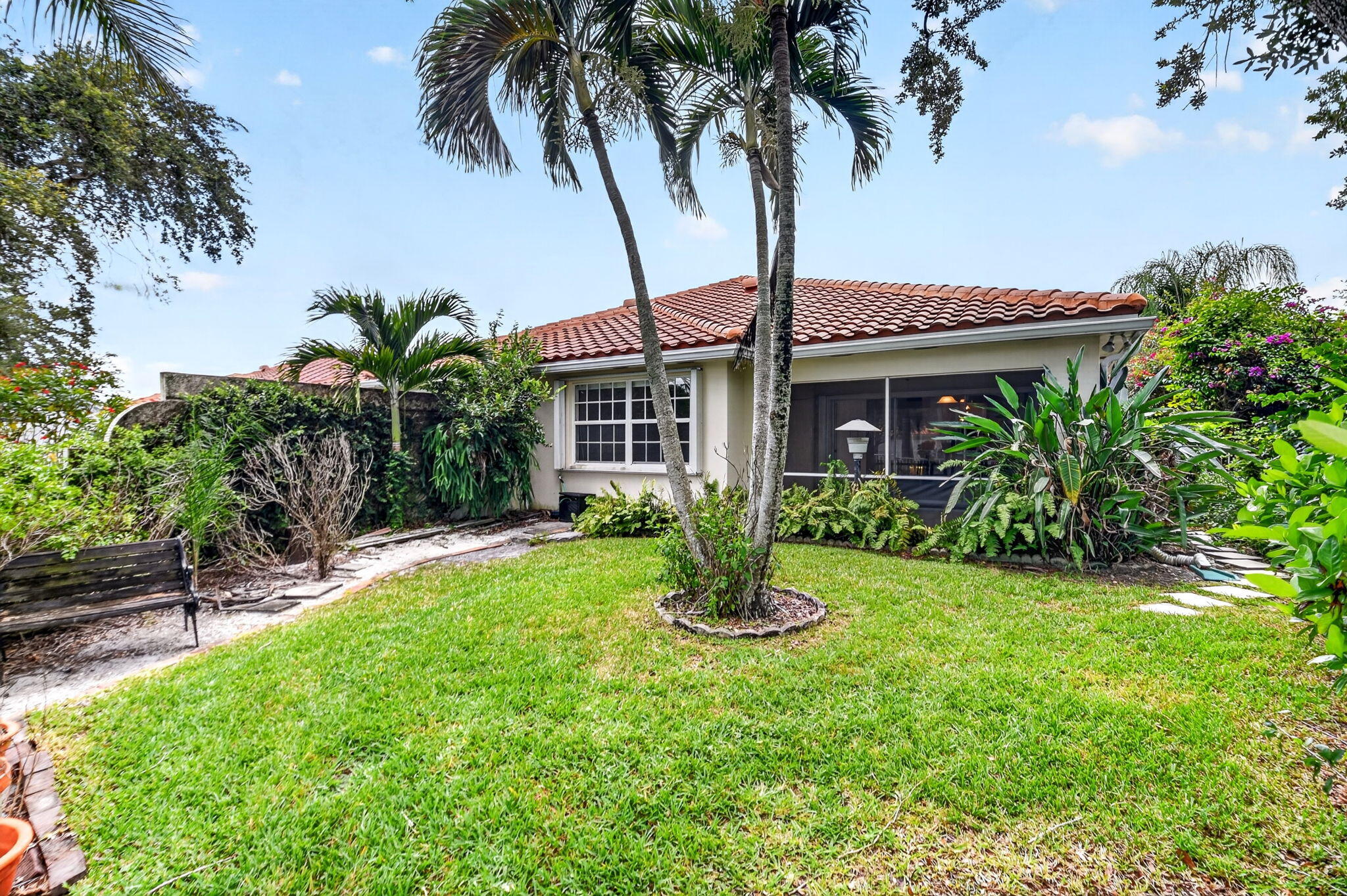 2774 Livingston Lane