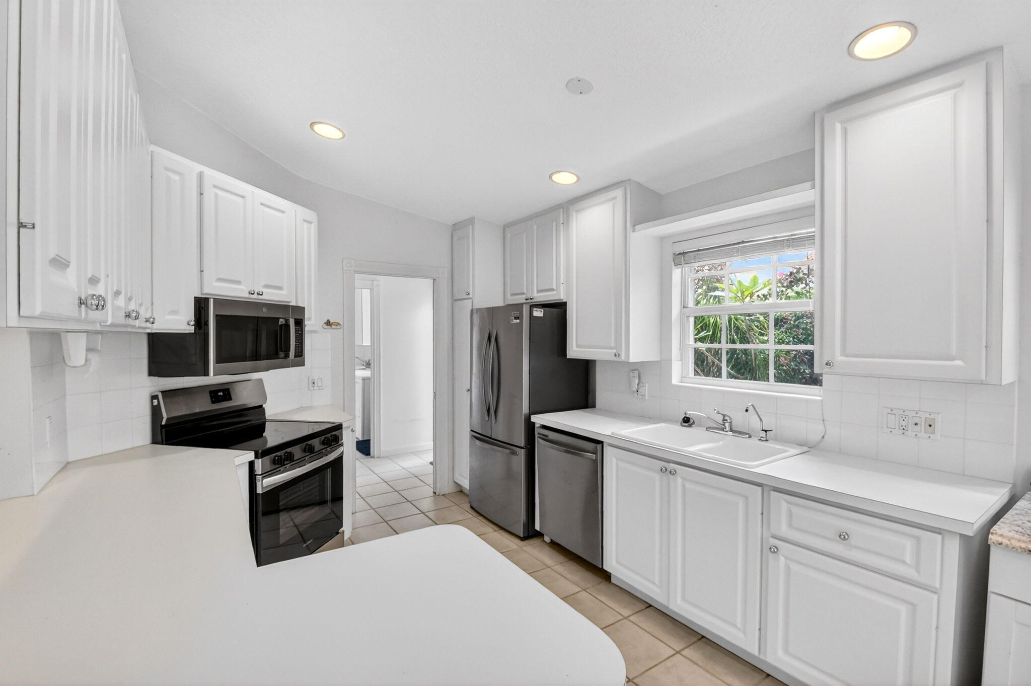 2774 Livingston Lane