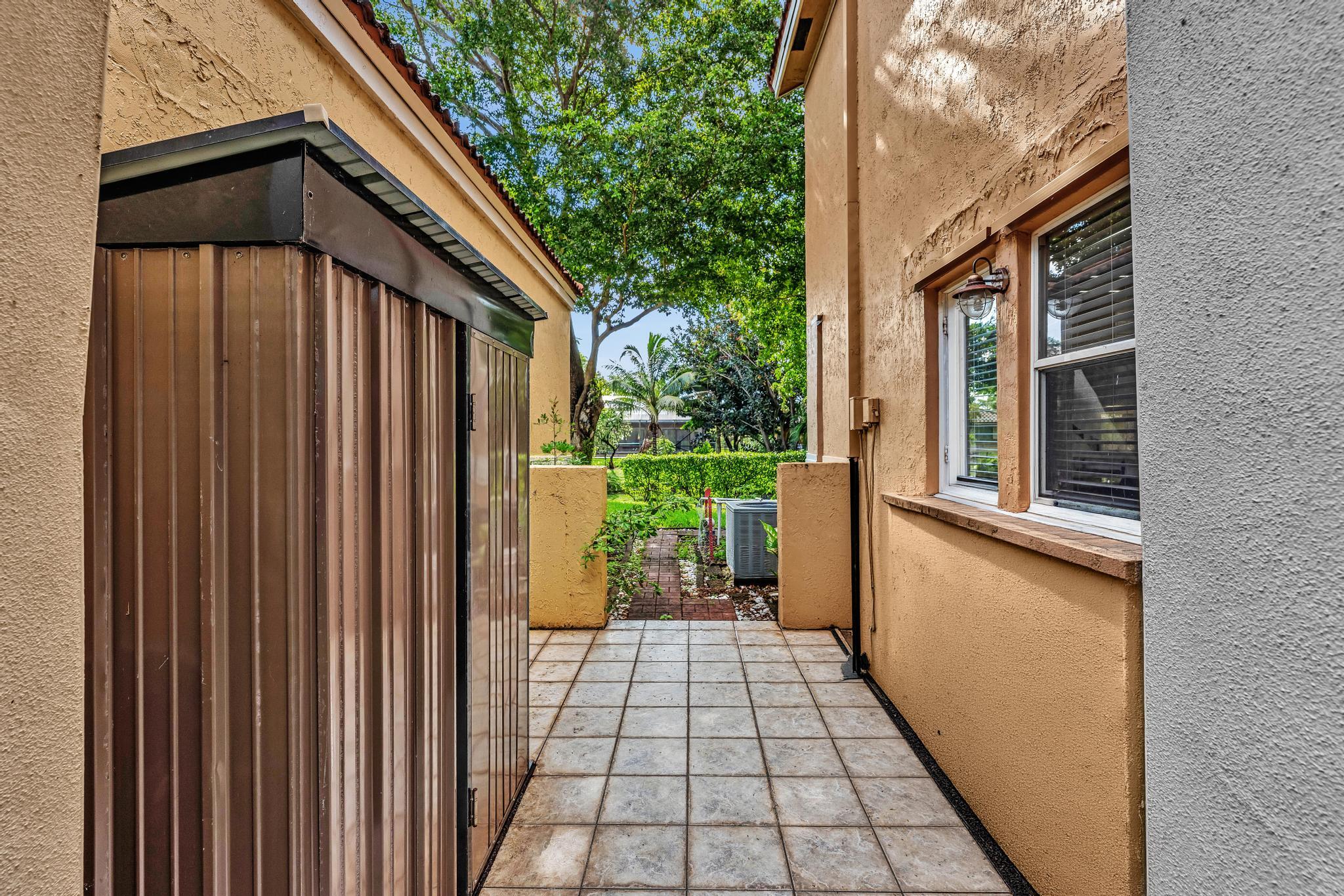 11251 Lakeview Drive 21-f