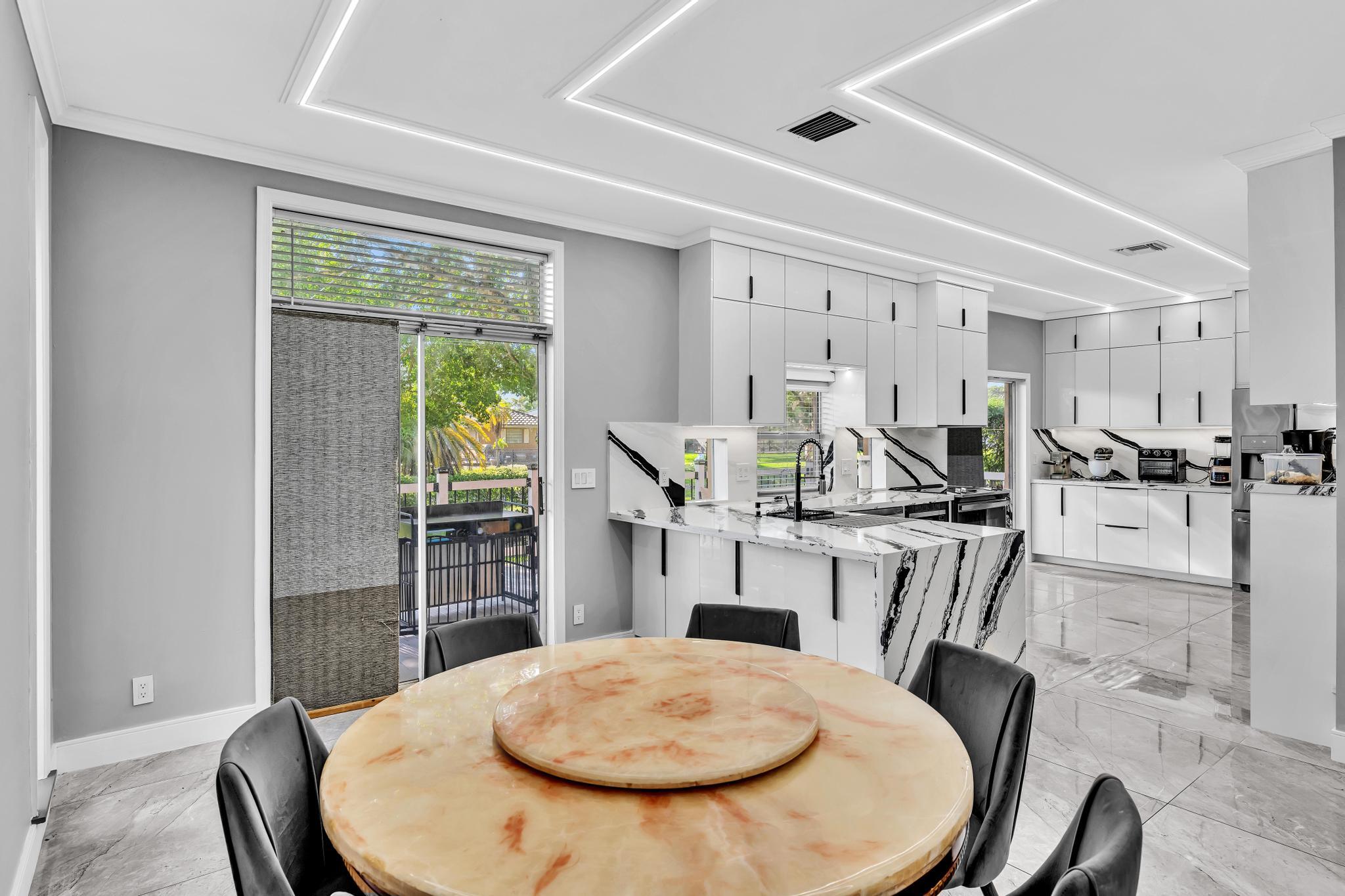 11251 Lakeview Drive 21-f
