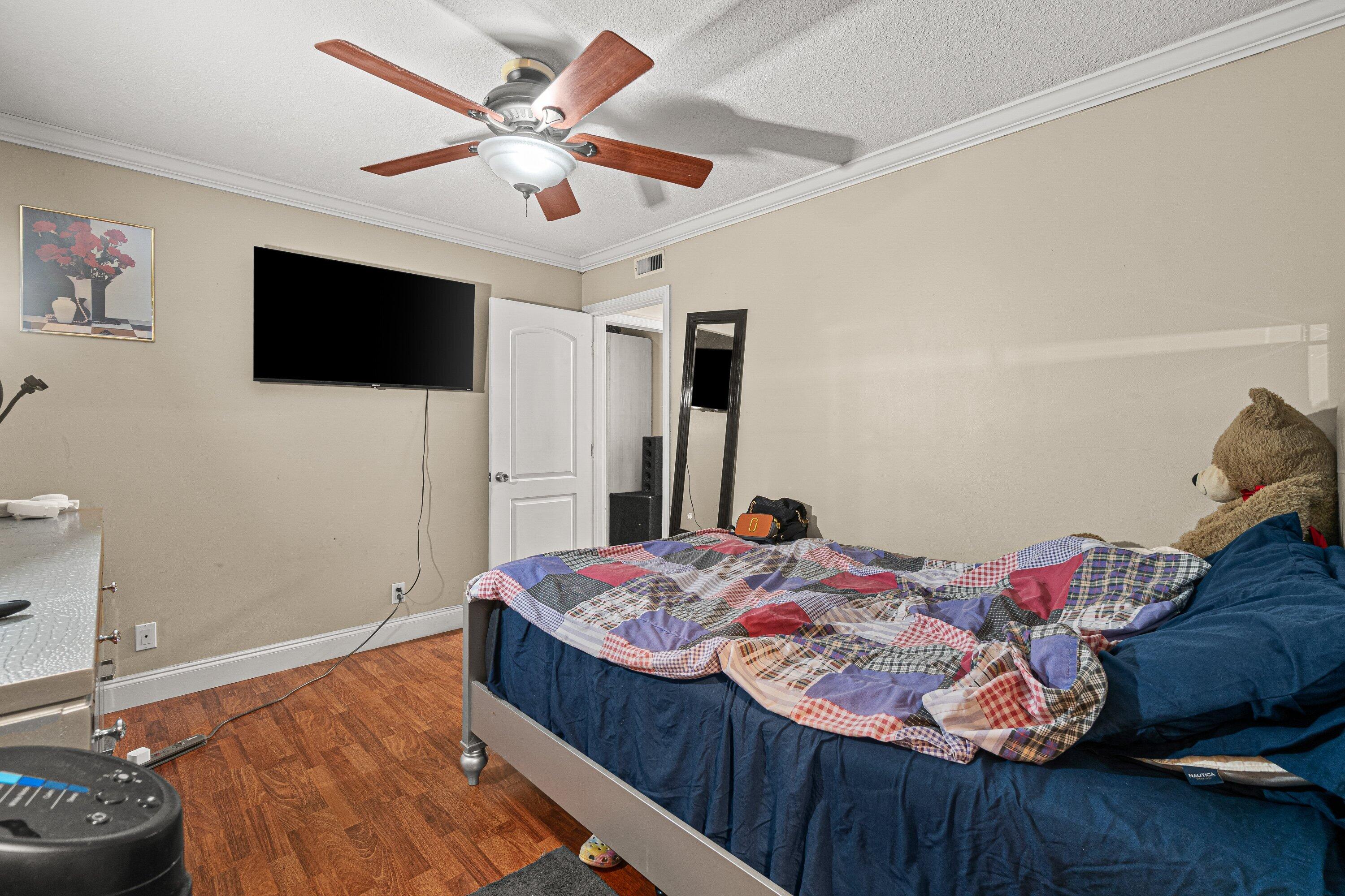 526 Shady Pine Way D2