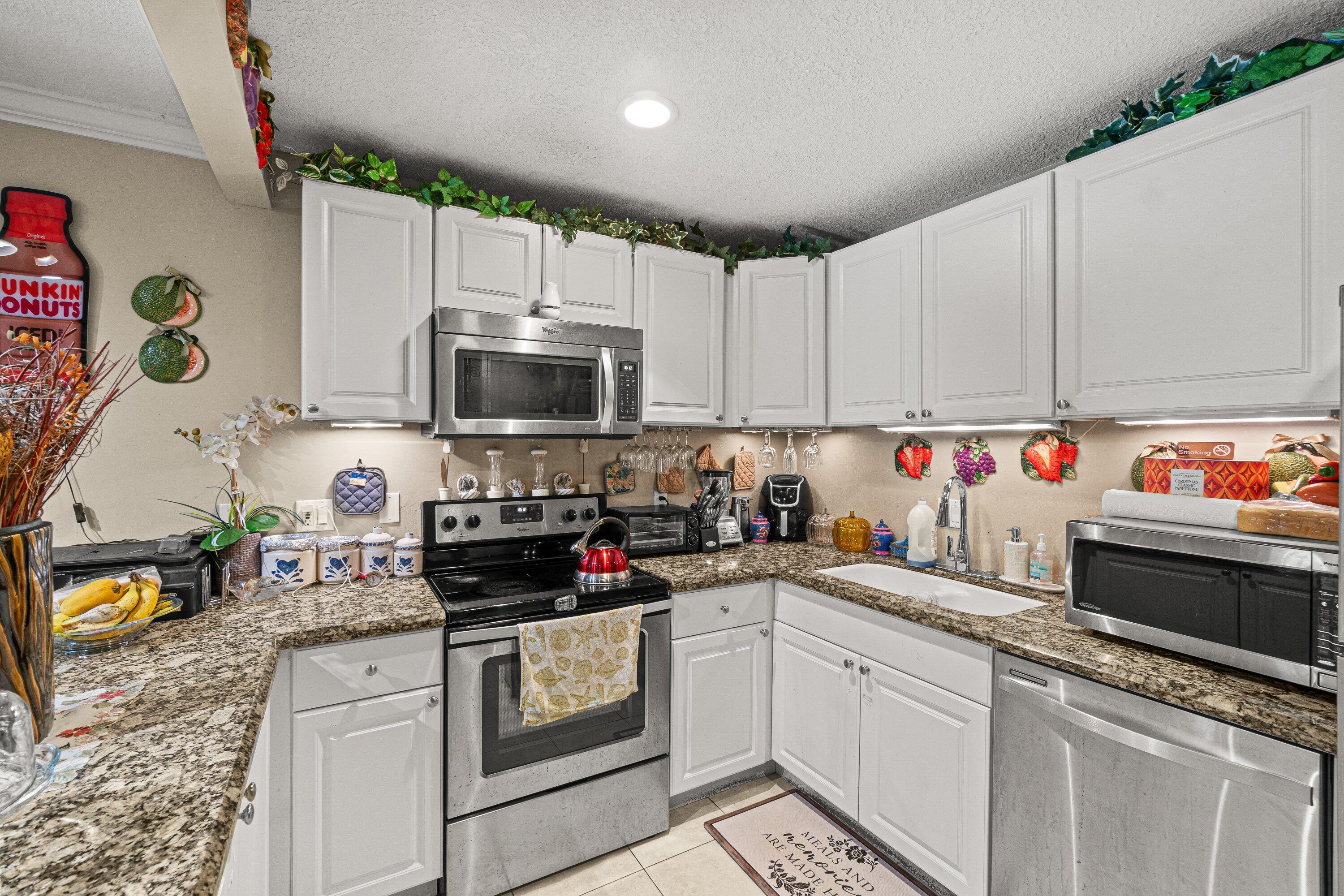 526 Shady Pine Way D2