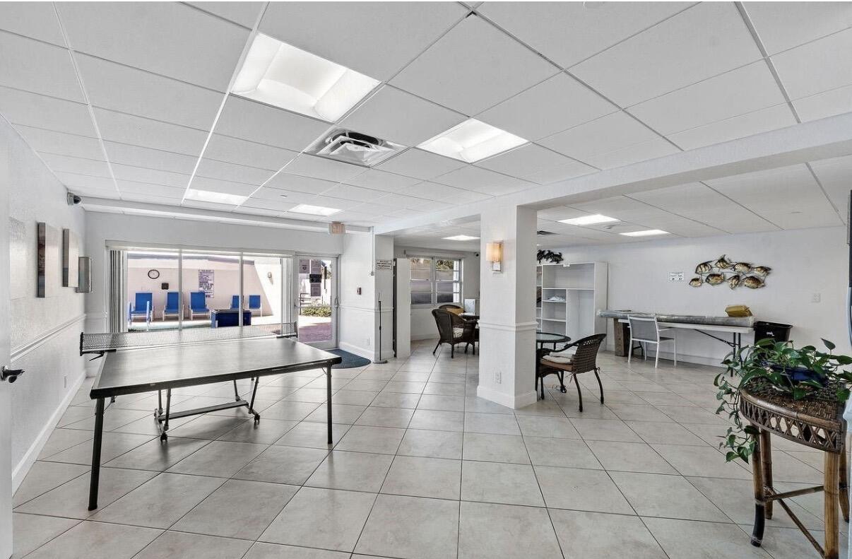 1500 S Ocean Boulevard 706, Lauderdale-By-The-Sea Unit: 706
