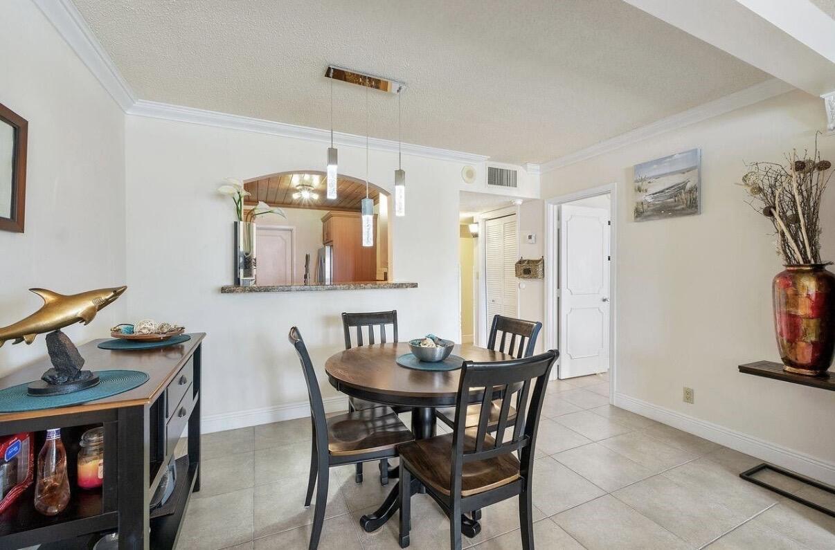 1500 S Ocean Boulevard 706, Lauderdale-By-The-Sea Unit: 706