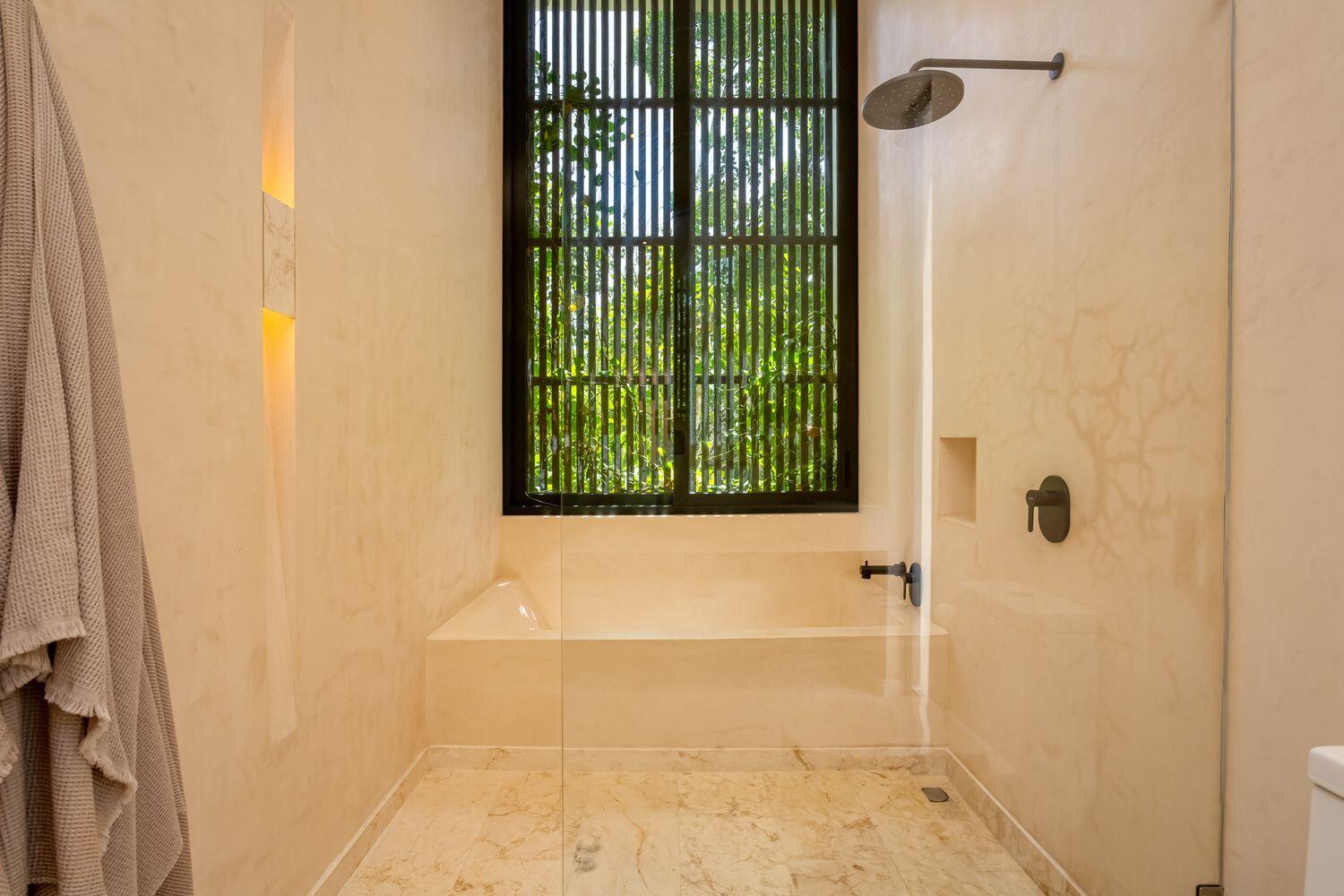 Amari 10 Avenida Norte & Calle Palma 37b