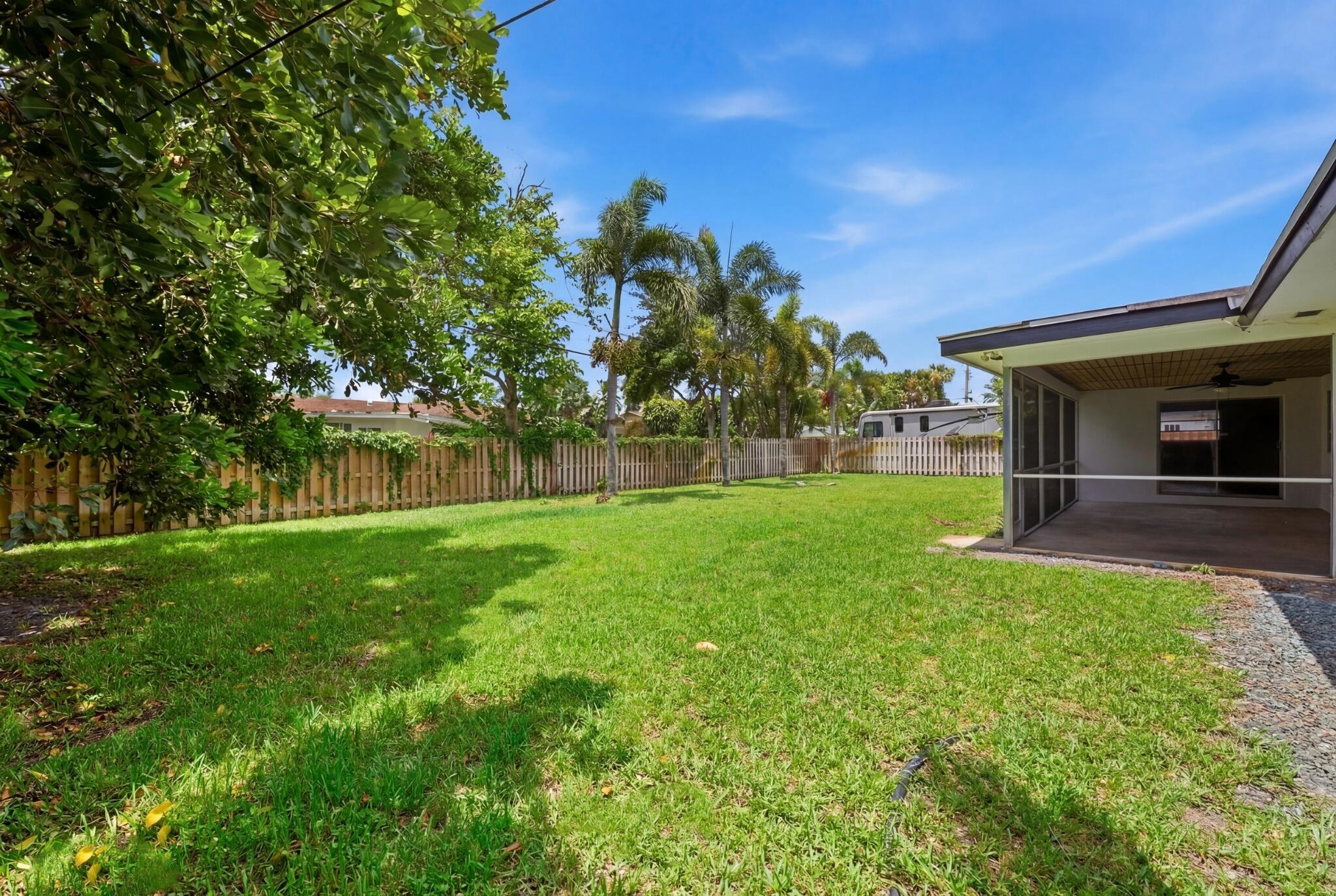 31 W Coconut Drive