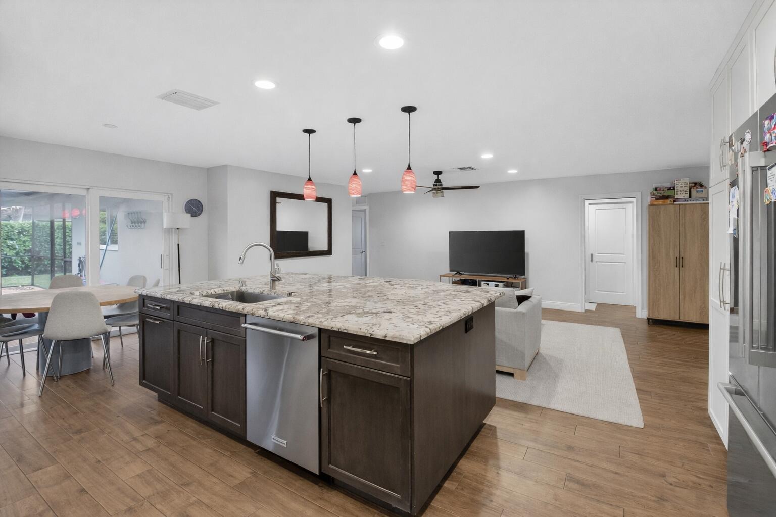 650 SW 16th Street