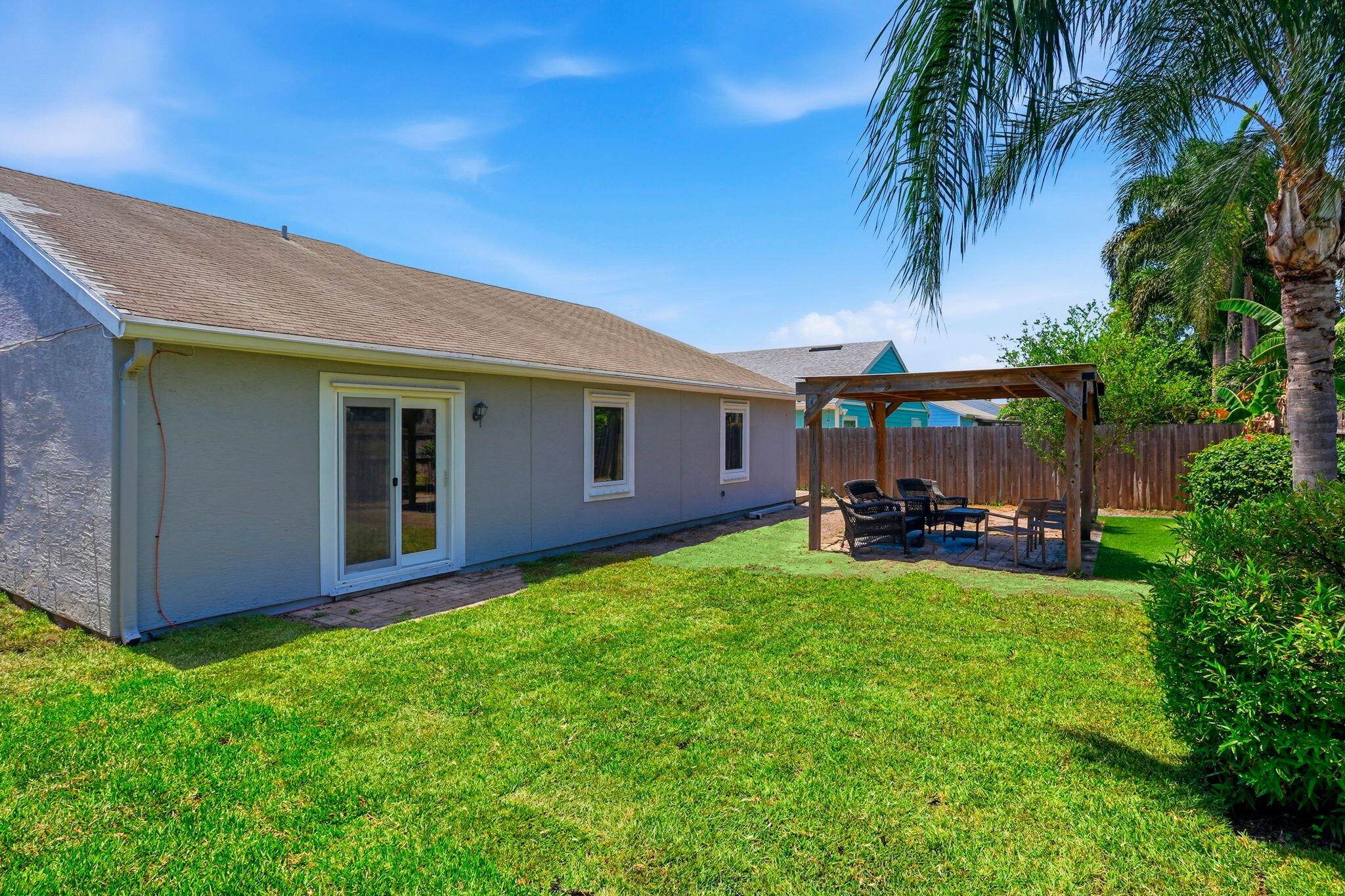 7955 Ridgewood Drive