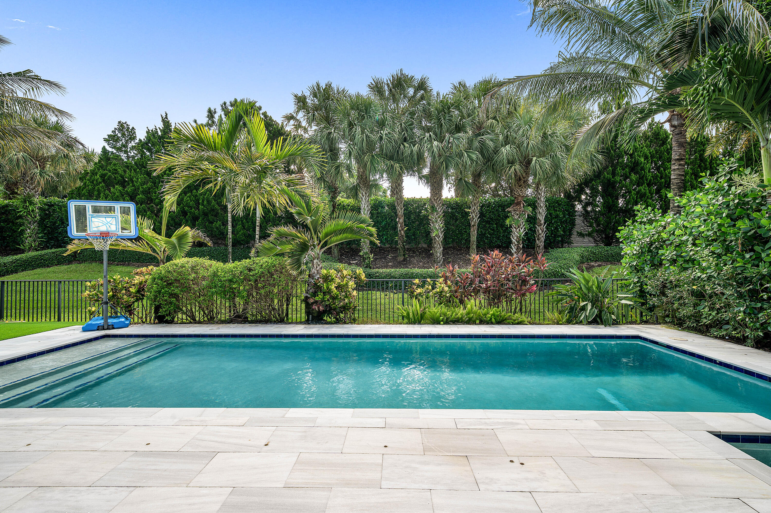 7409 NW 25th Terrace