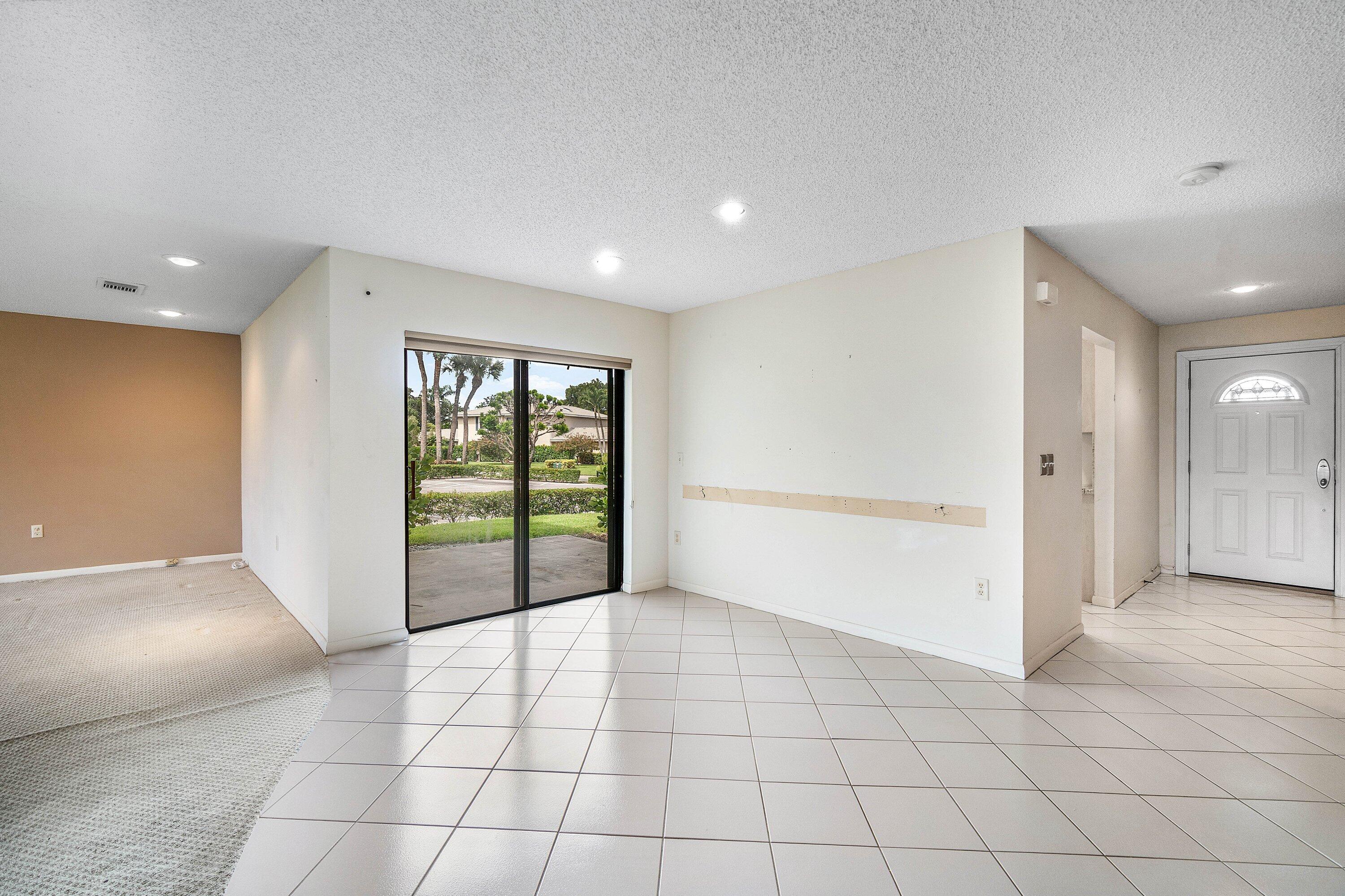 3 Stratford Drive E G