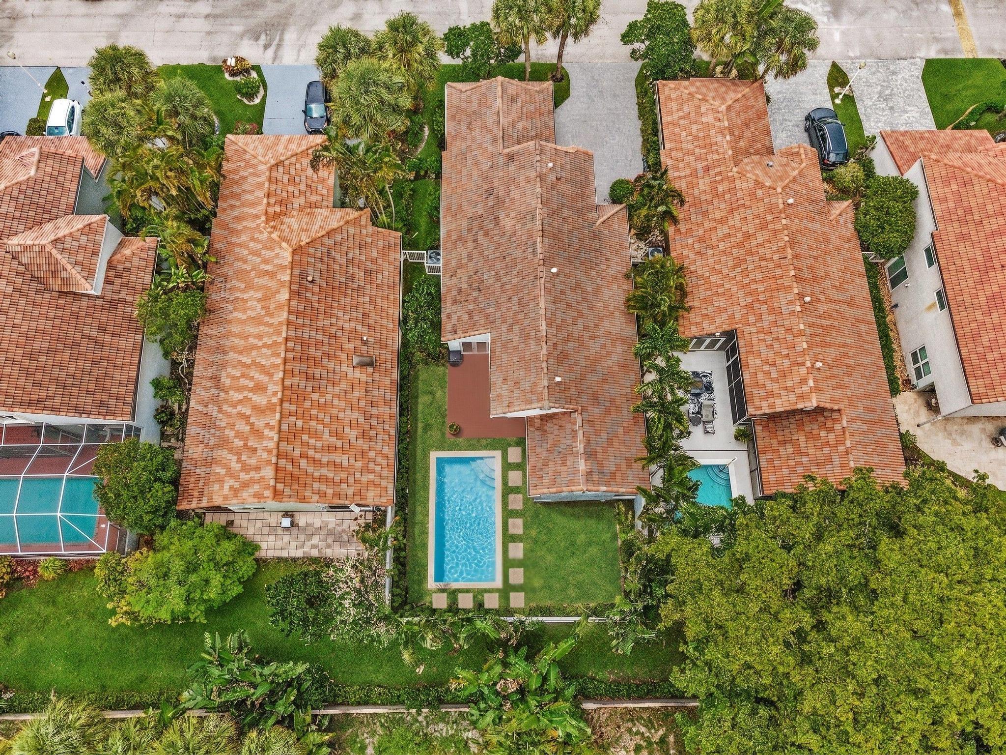 6207 La Vida Terrace