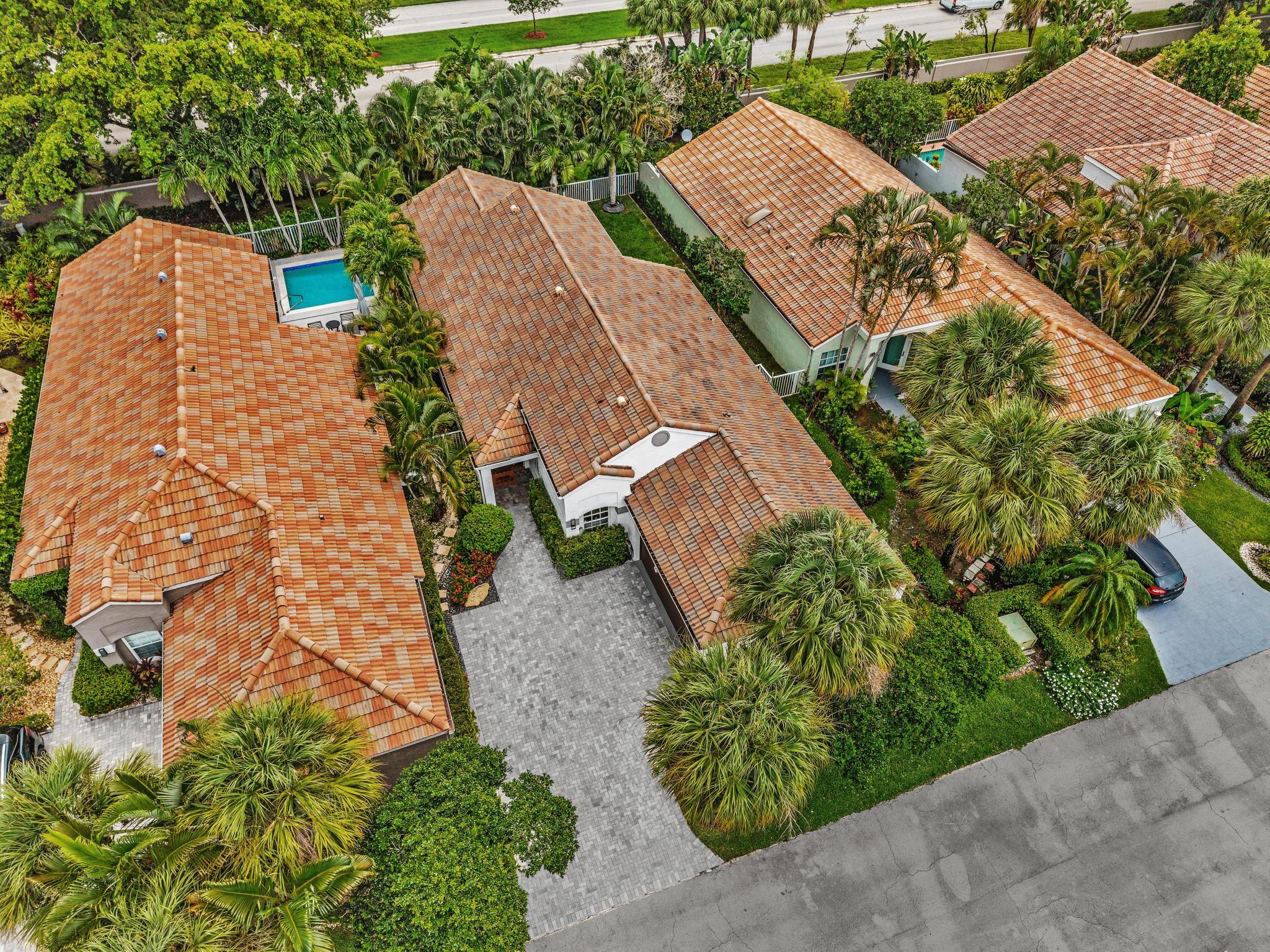 6207 La Vida Terrace