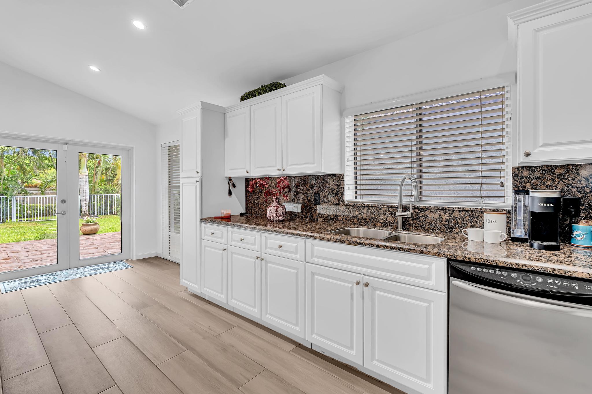 6207 La Vida Terrace