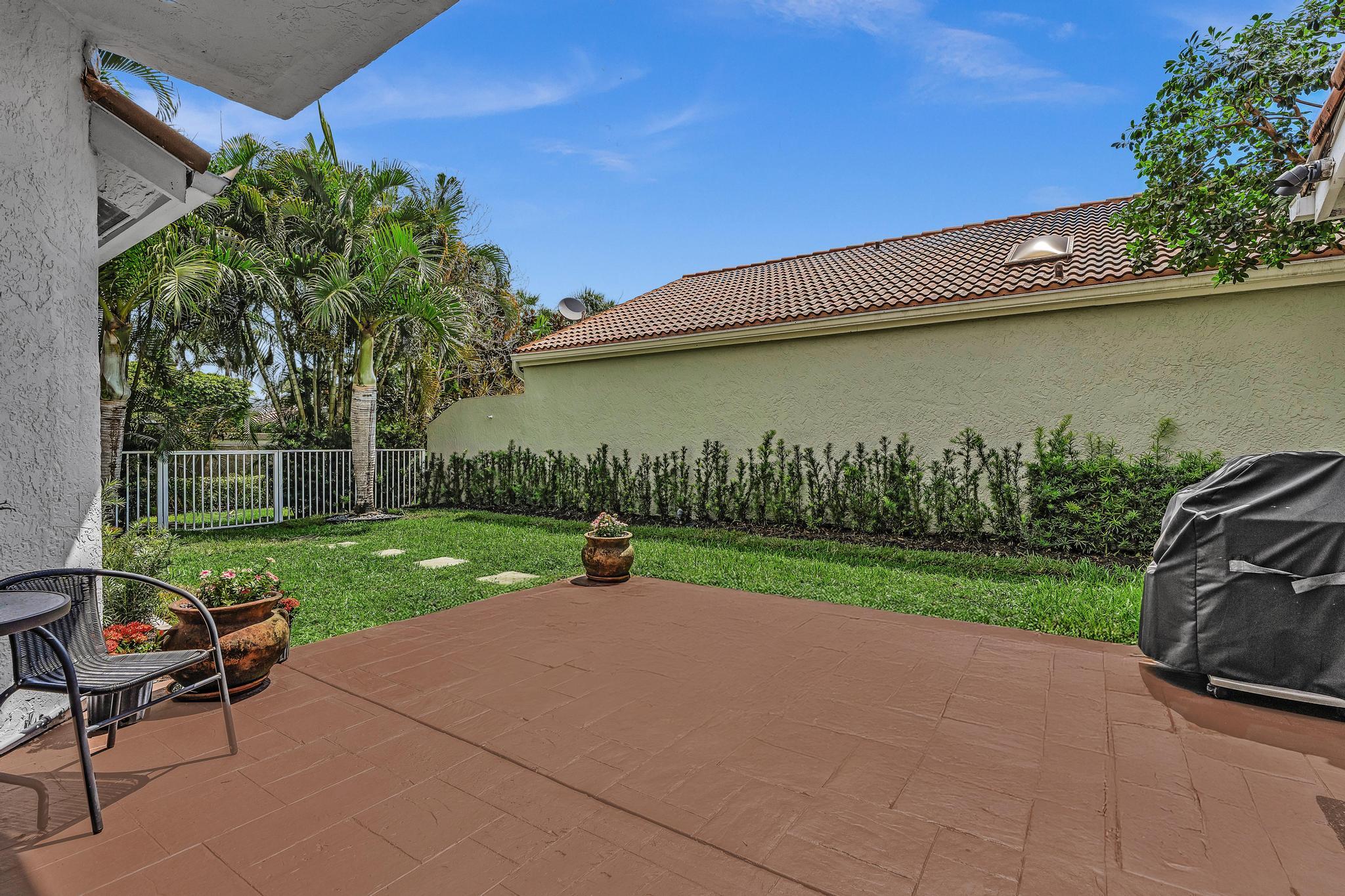 6207 La Vida Terrace