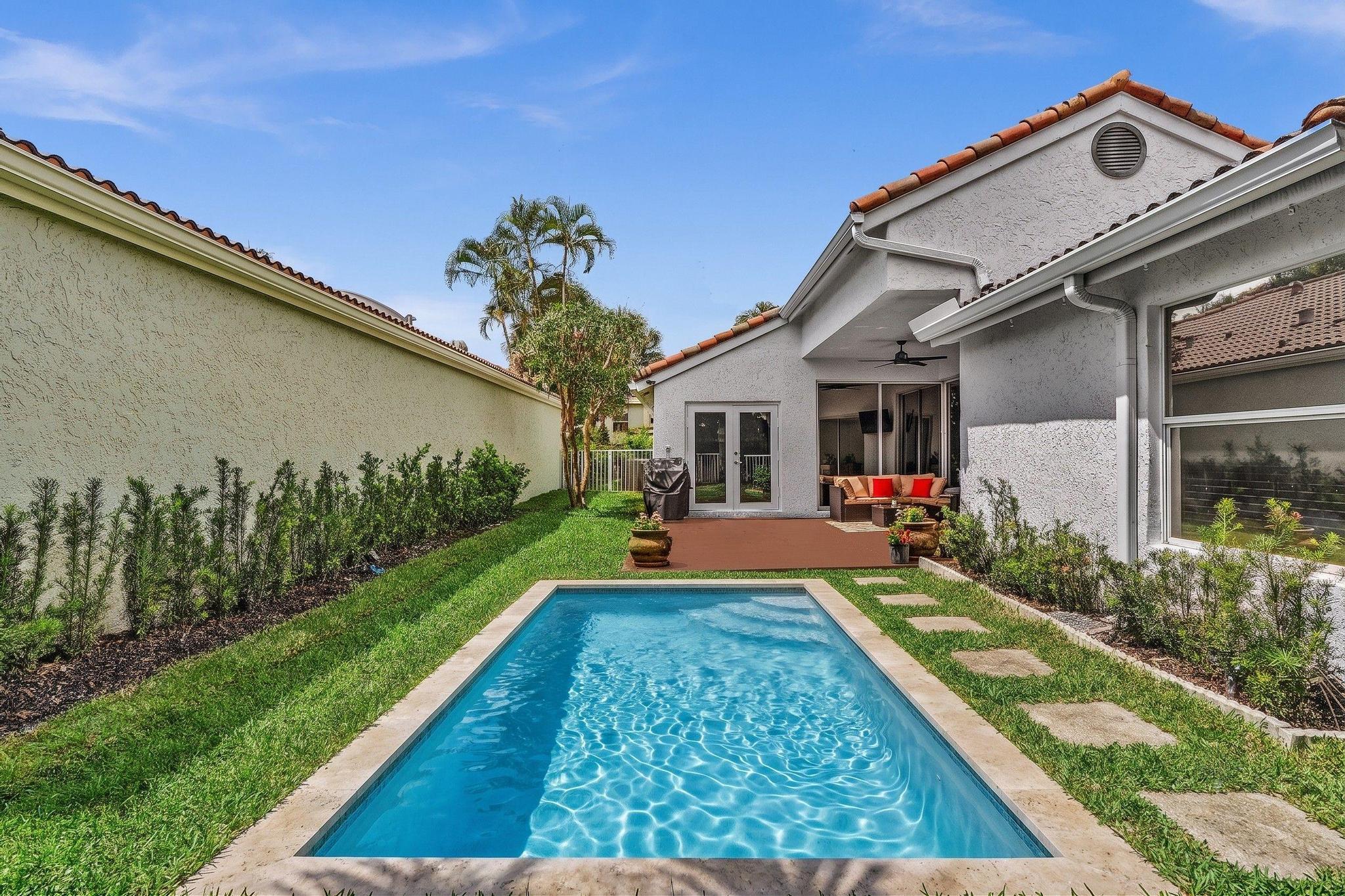 6207 La Vida Terrace