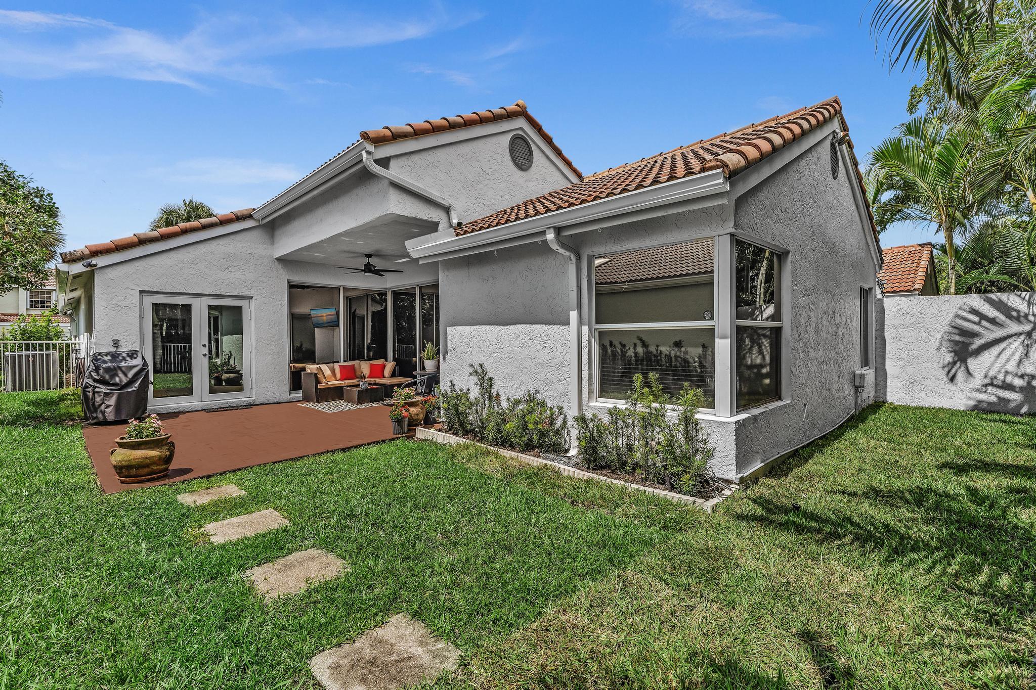 6207 La Vida Terrace