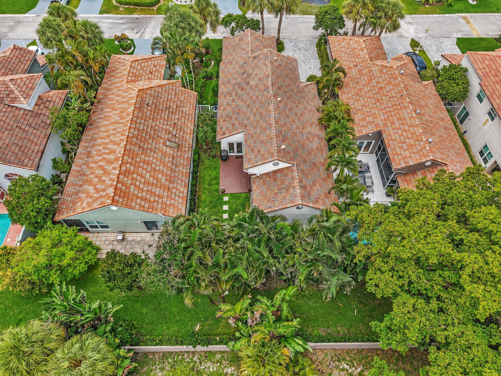 6207 La Vida Terrace