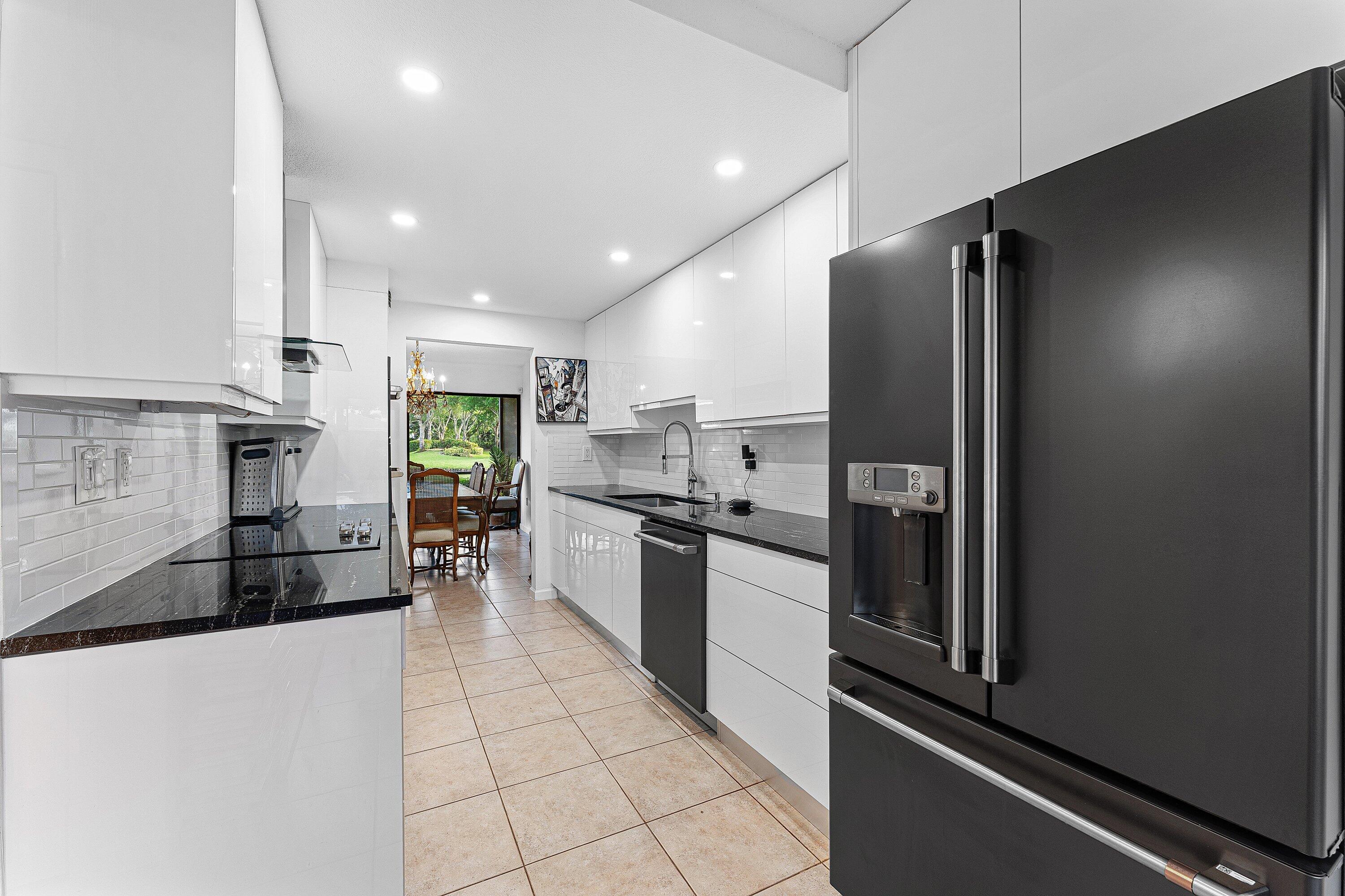 6864 Willow Wood Drive 405