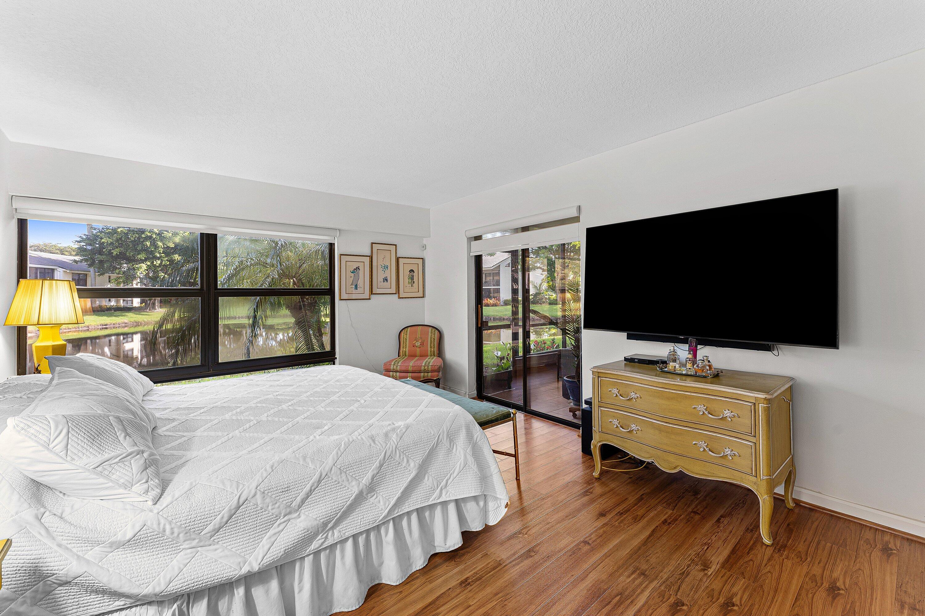 6864 Willow Wood Drive 405