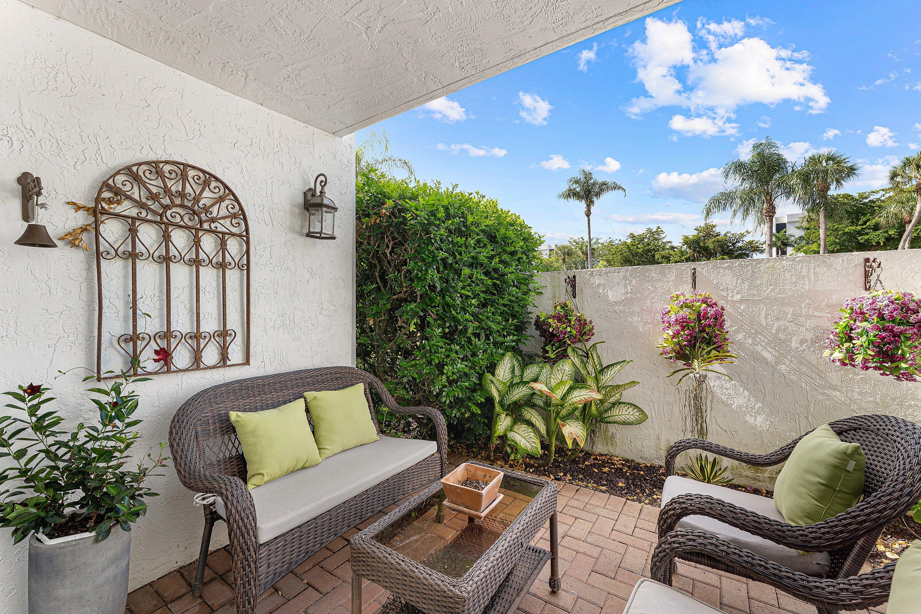 6864 Willow Wood Drive 405