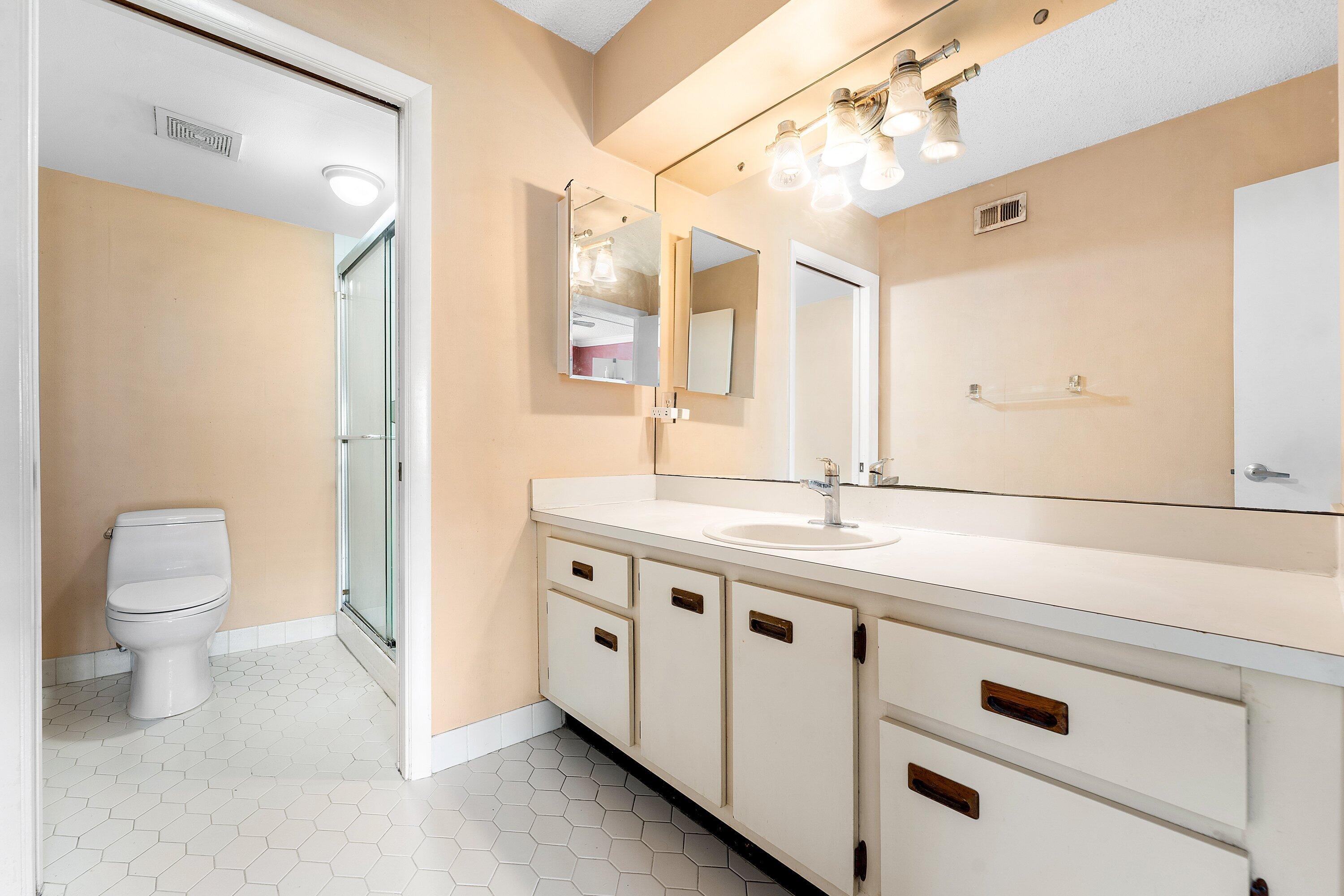 105 Tropic Isle Drive Apt 22d