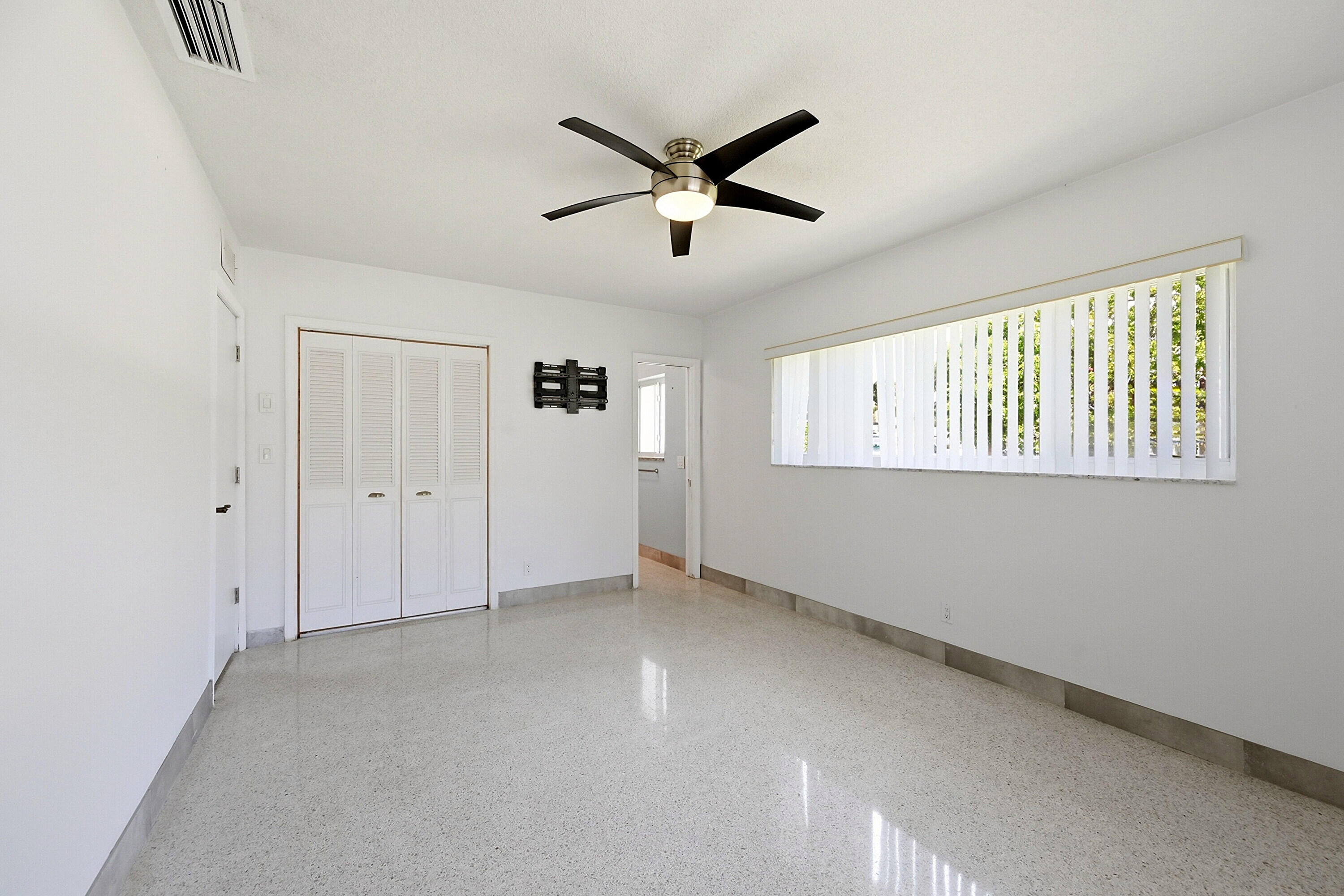 200 NE 28th Terrace